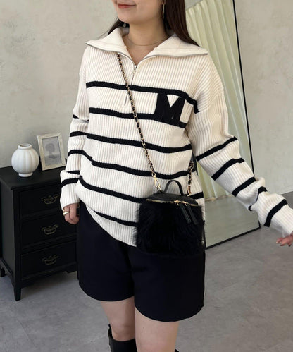 徽章標誌半拉鍊條紋針織衫