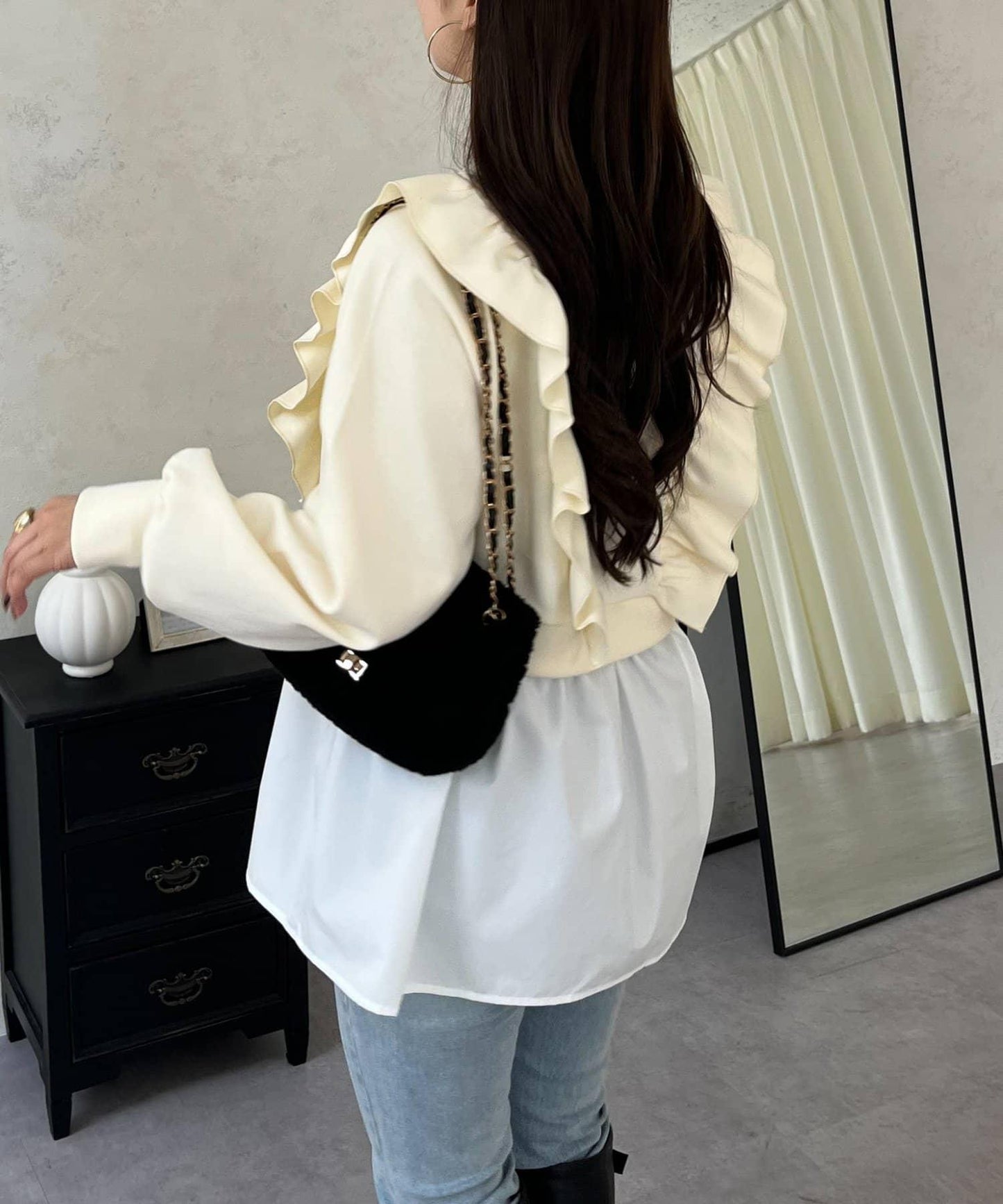 荷葉邊拼接荷葉下襬衛衣