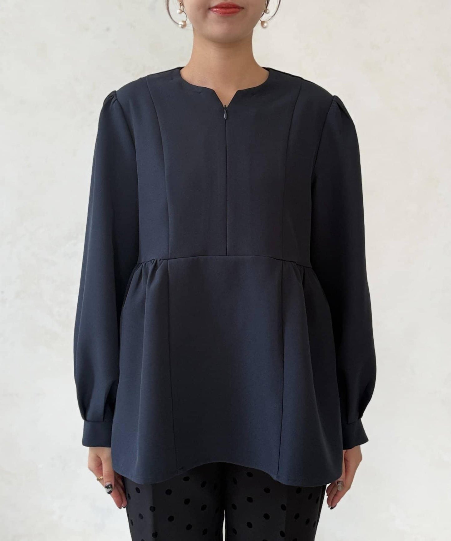 【MAYURI企畫】【適合正式場合】可拆卸領前拉鍊荷葉邊下襬襯衫