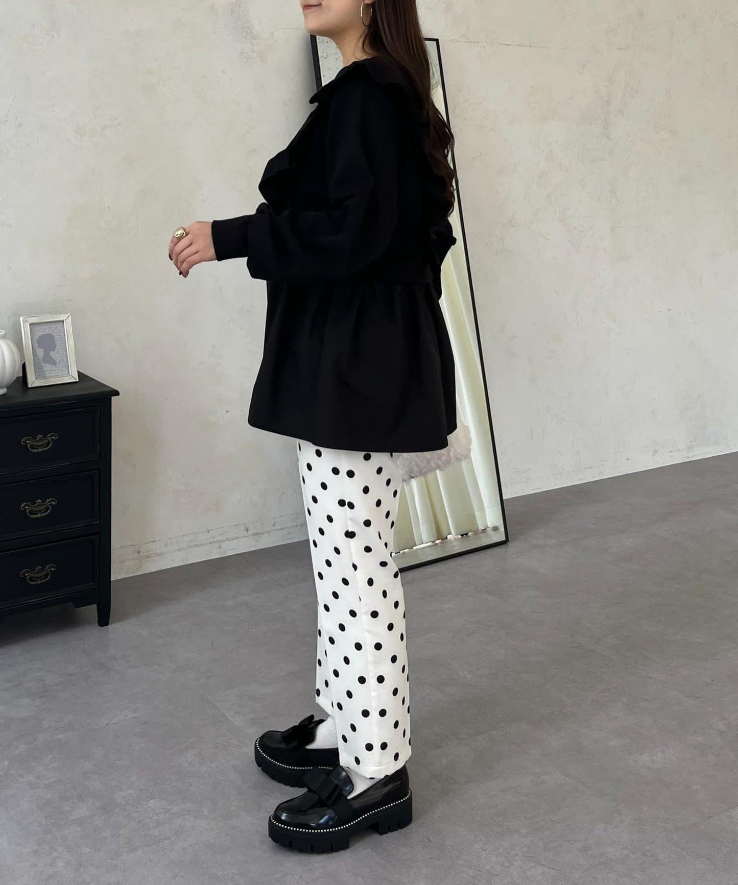 荷葉邊拼接荷葉下襬衛衣