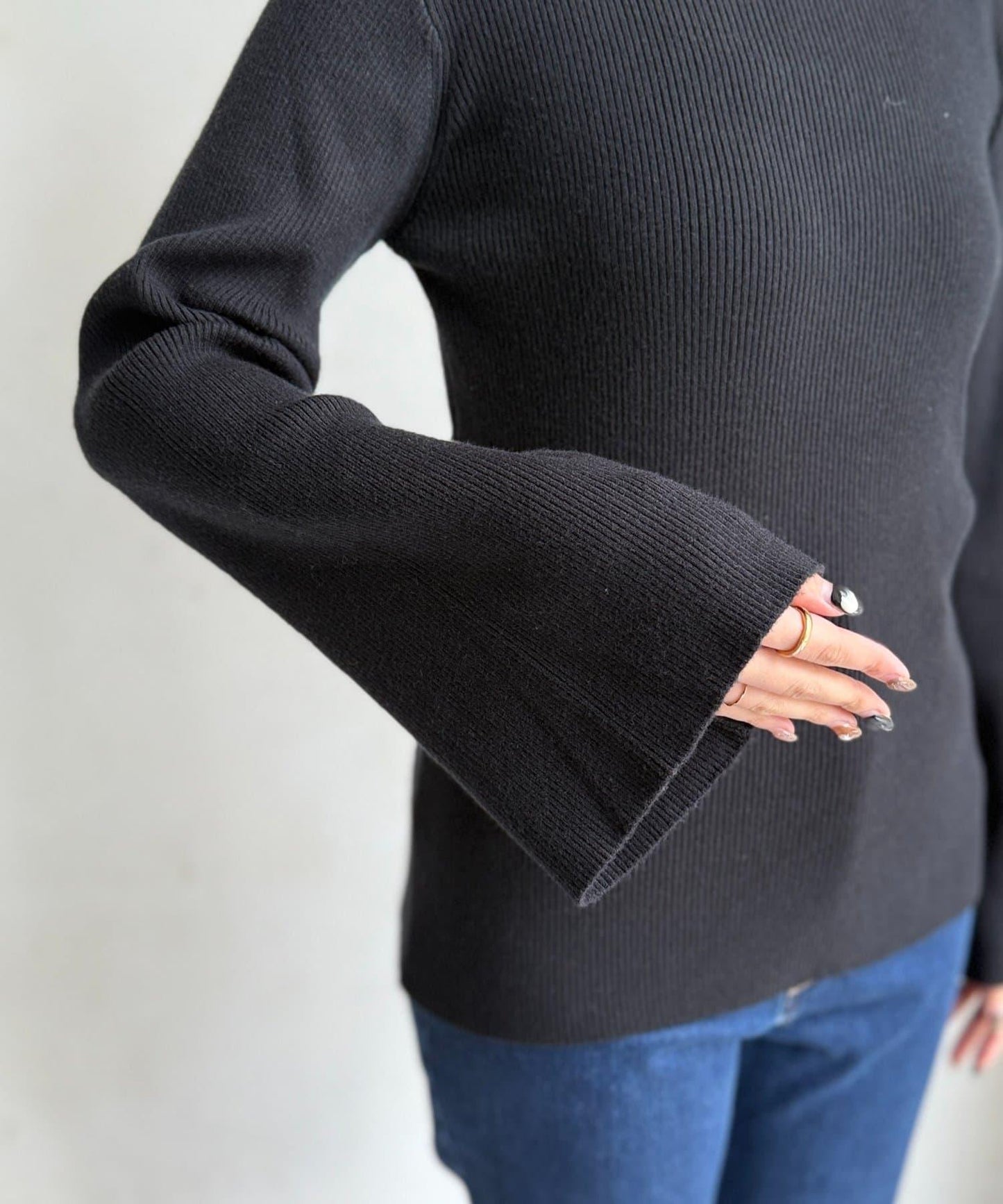 【ITAMI企畫】喇叭袖針織衫×兩穿吊帶連衣裙