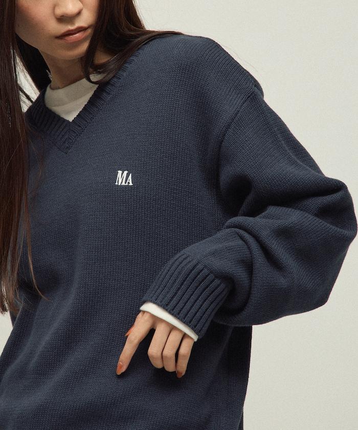 MA 單點logo刺繡V領針織衫