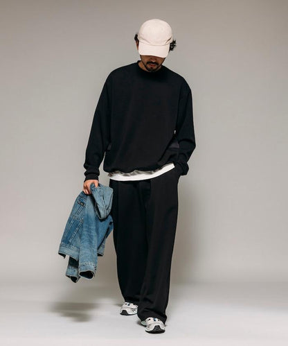 側邊口袋抽繩連帽圓領衛衣