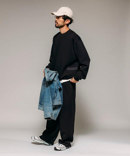 側邊口袋抽繩連帽圓領衛衣