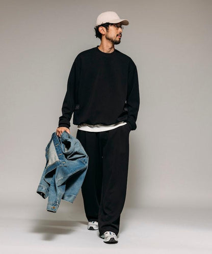 側邊口袋抽繩連帽圓領衛衣