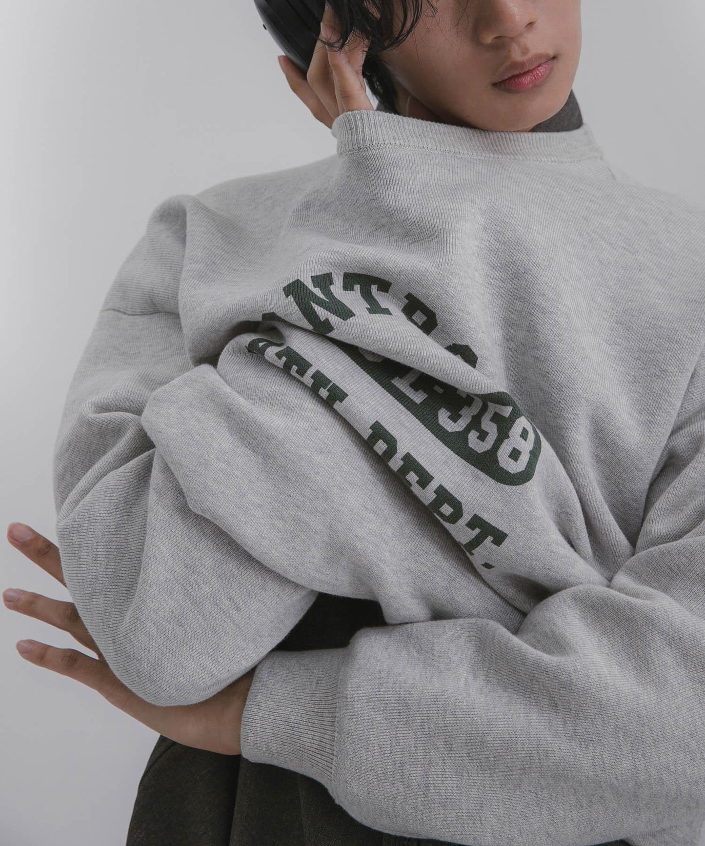 衛衣風格學院標誌針織衫