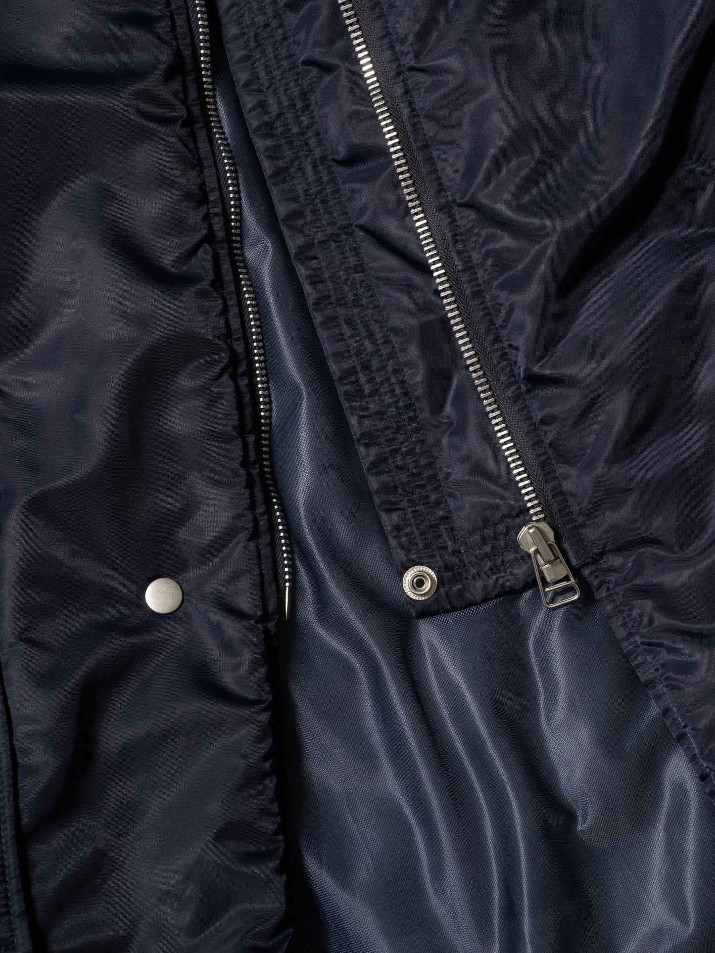 RESEARCHED加厚羽絨大衣 / 尼龍緞面