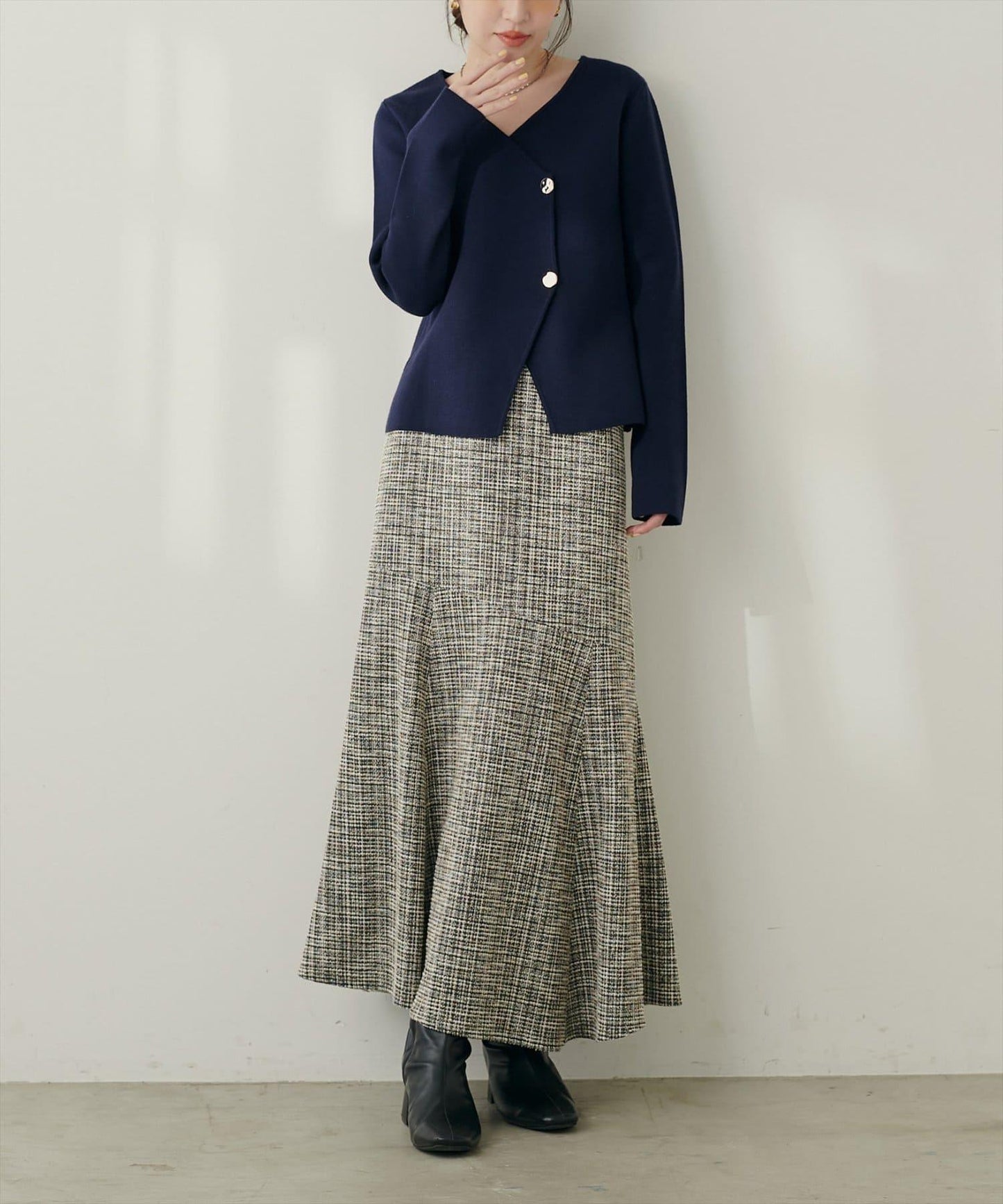 不對稱下襬粗花呢格紋半身裙