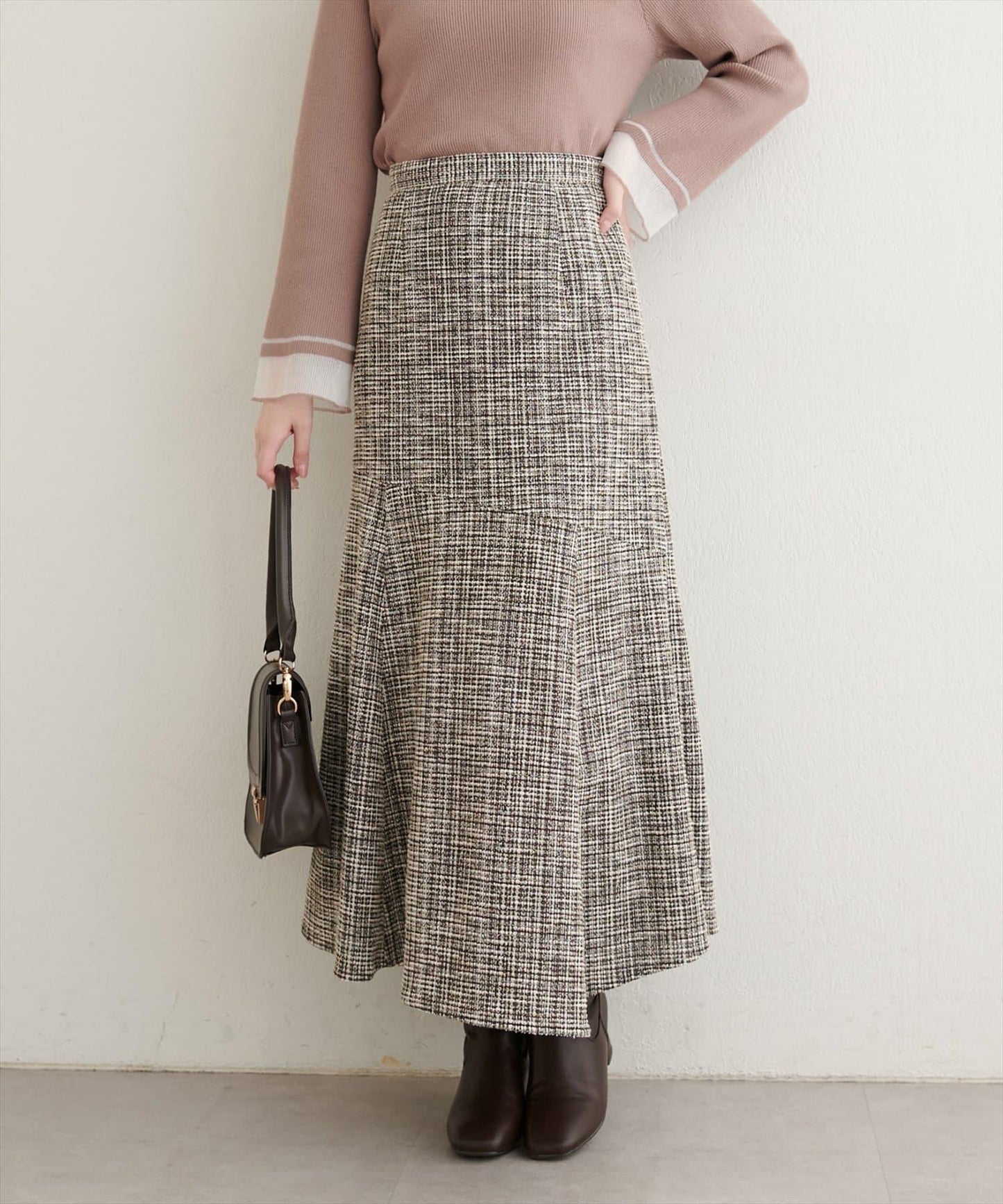 不對稱下襬粗花呢格紋半身裙