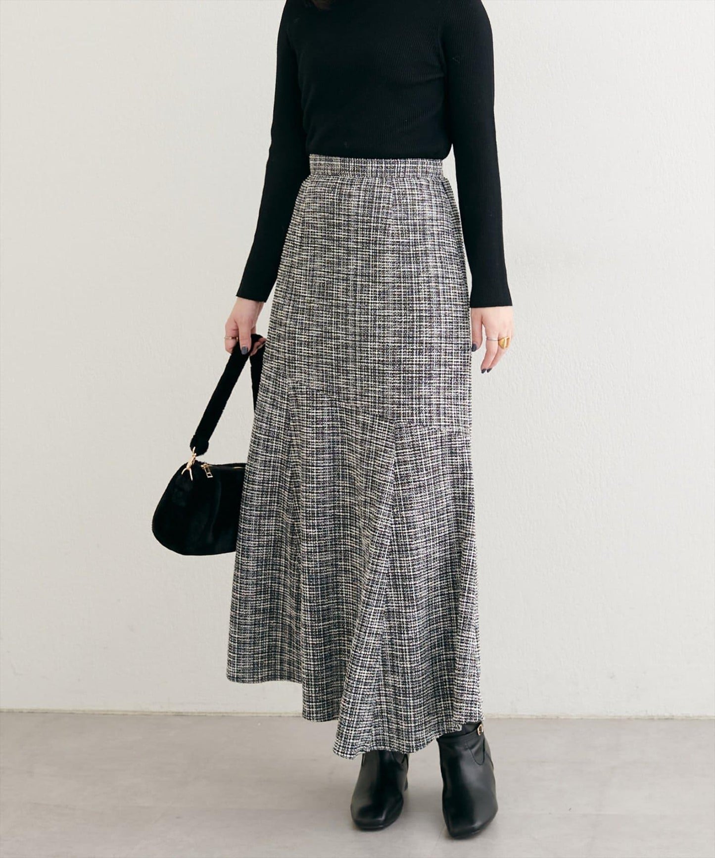 不對稱下襬粗花呢格紋半身裙