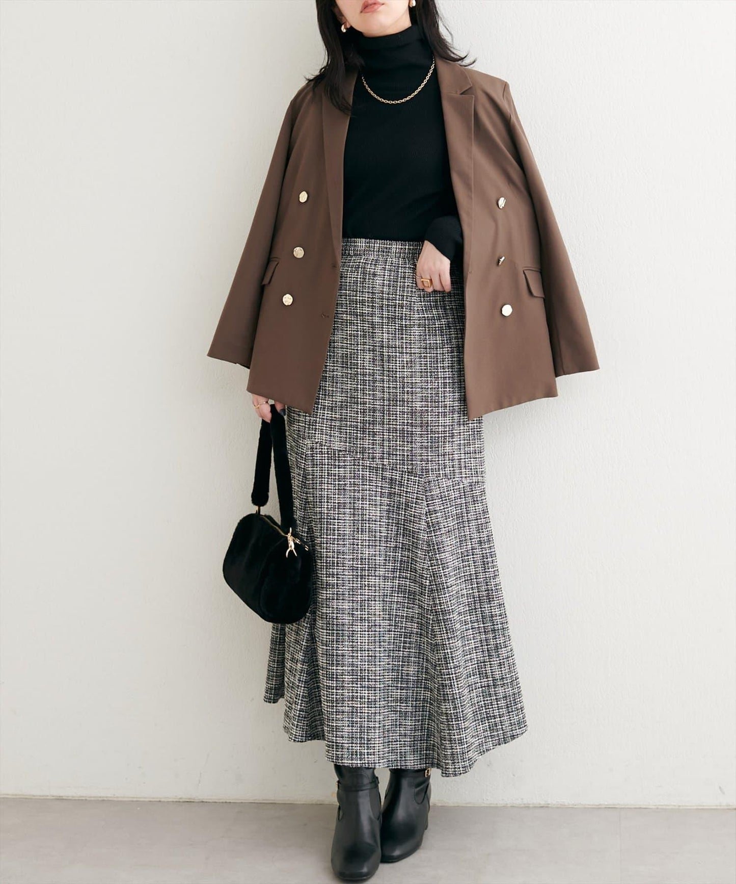 不對稱下襬粗花呢格紋半身裙