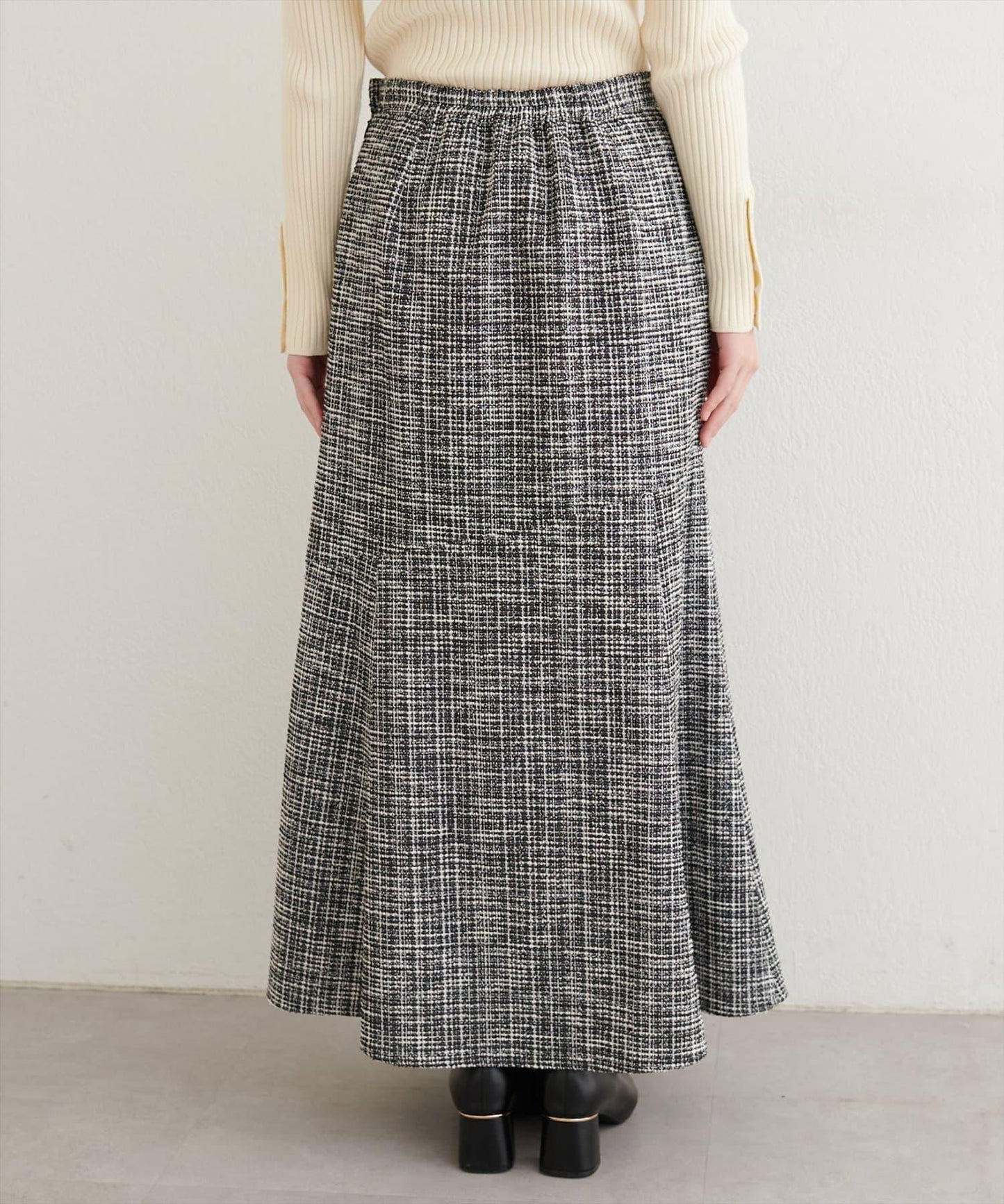 不對稱下襬粗花呢格紋半身裙