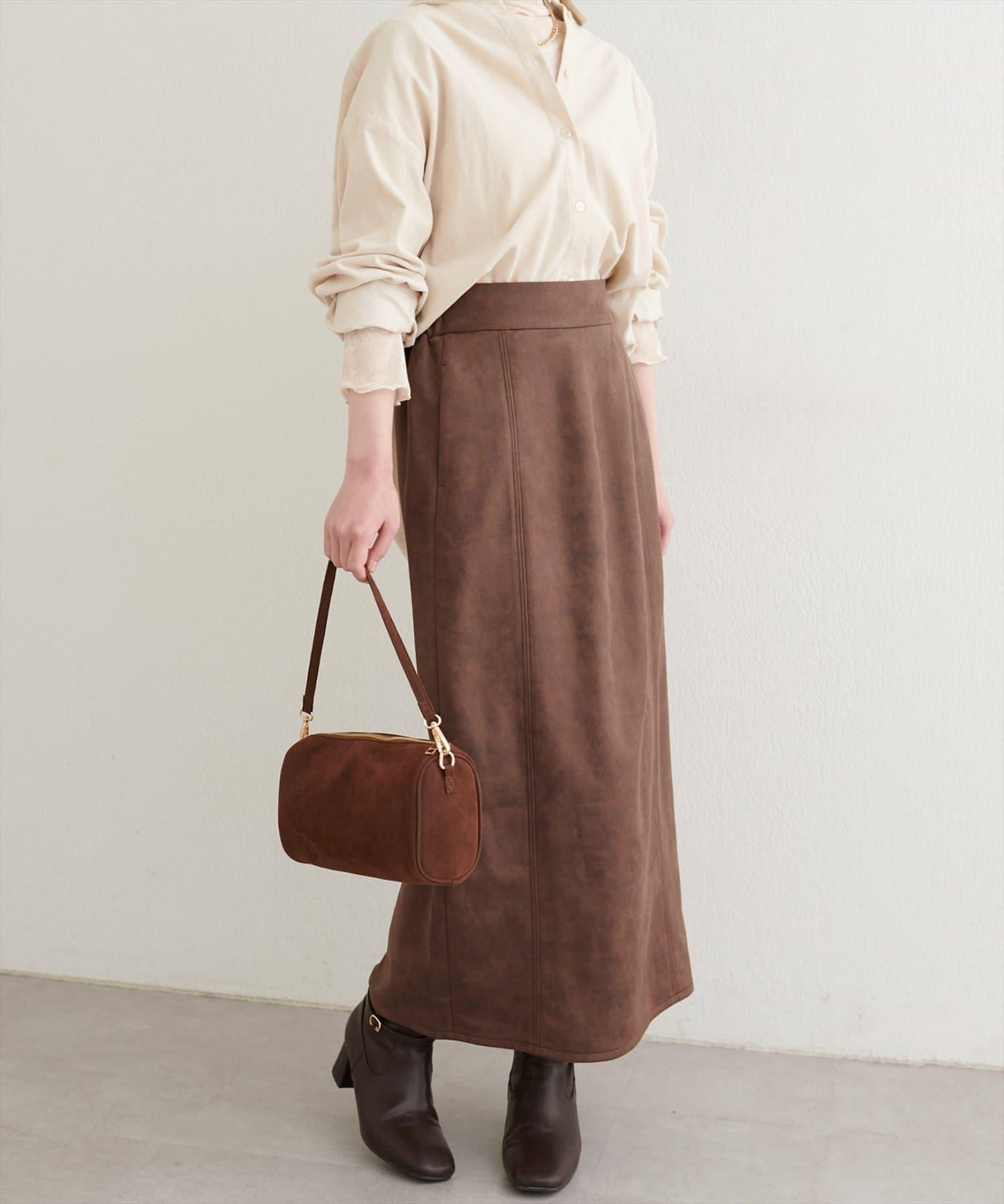 仿皮絨面修身半身裙