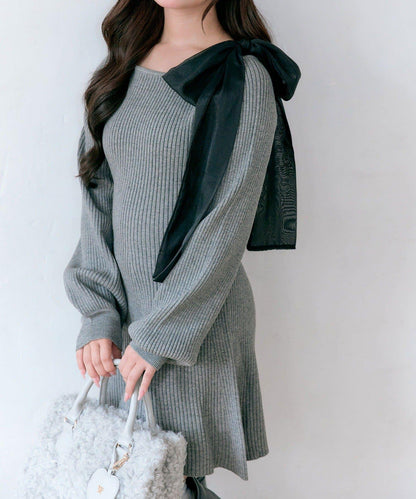 肩帶蝴蝶結針織連衣裙