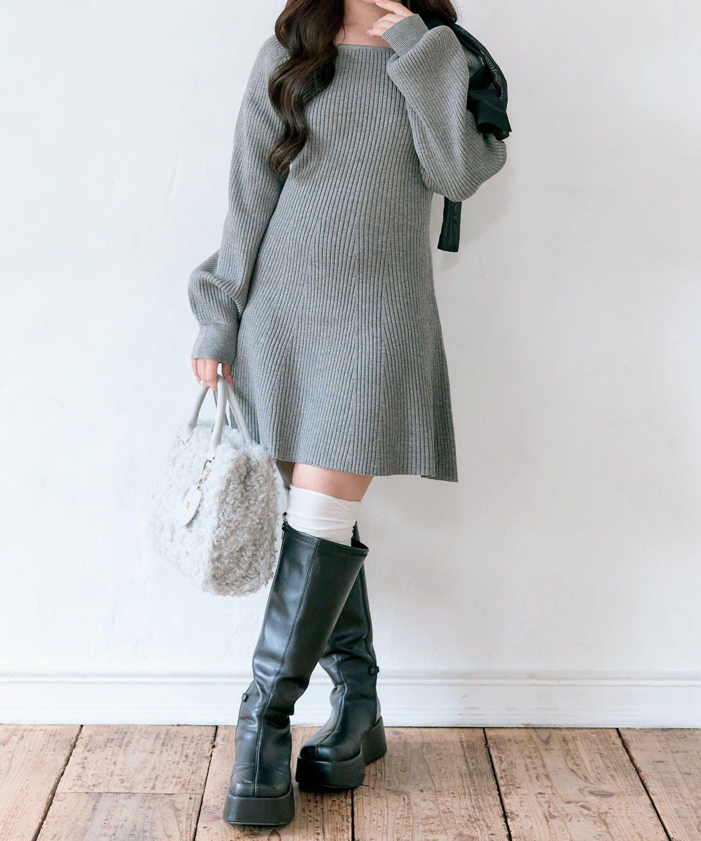 肩帶蝴蝶結針織連衣裙