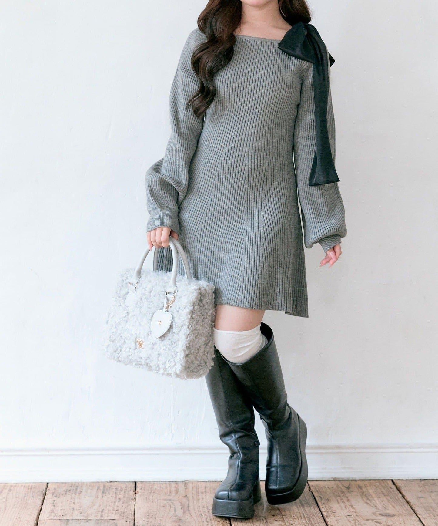 肩帶蝴蝶結針織連衣裙