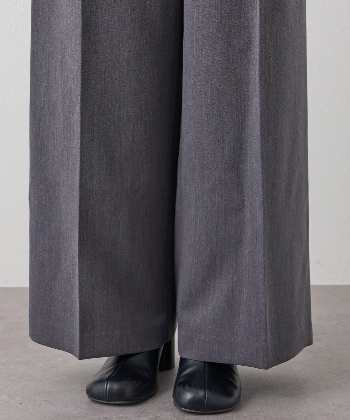 Loungedress 中心壓線闊腿褲