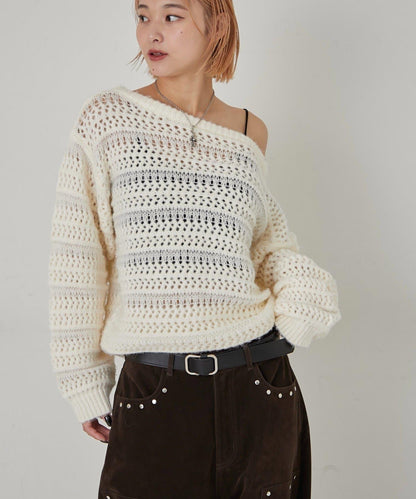 【WHO'S WHO gallery】網眼條紋一字肩兩穿針織衫