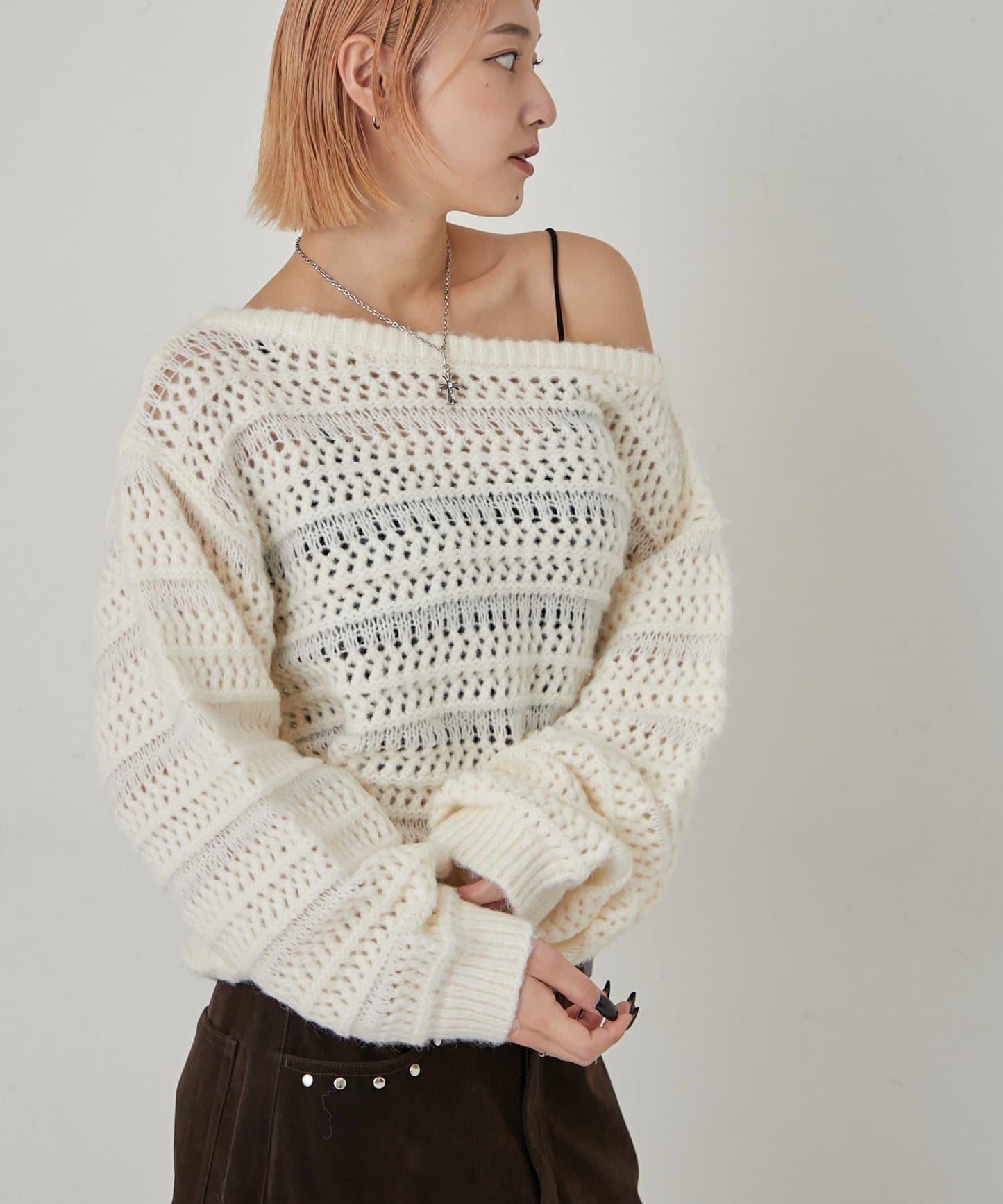 網紗條紋一字肩兩穿針織衫