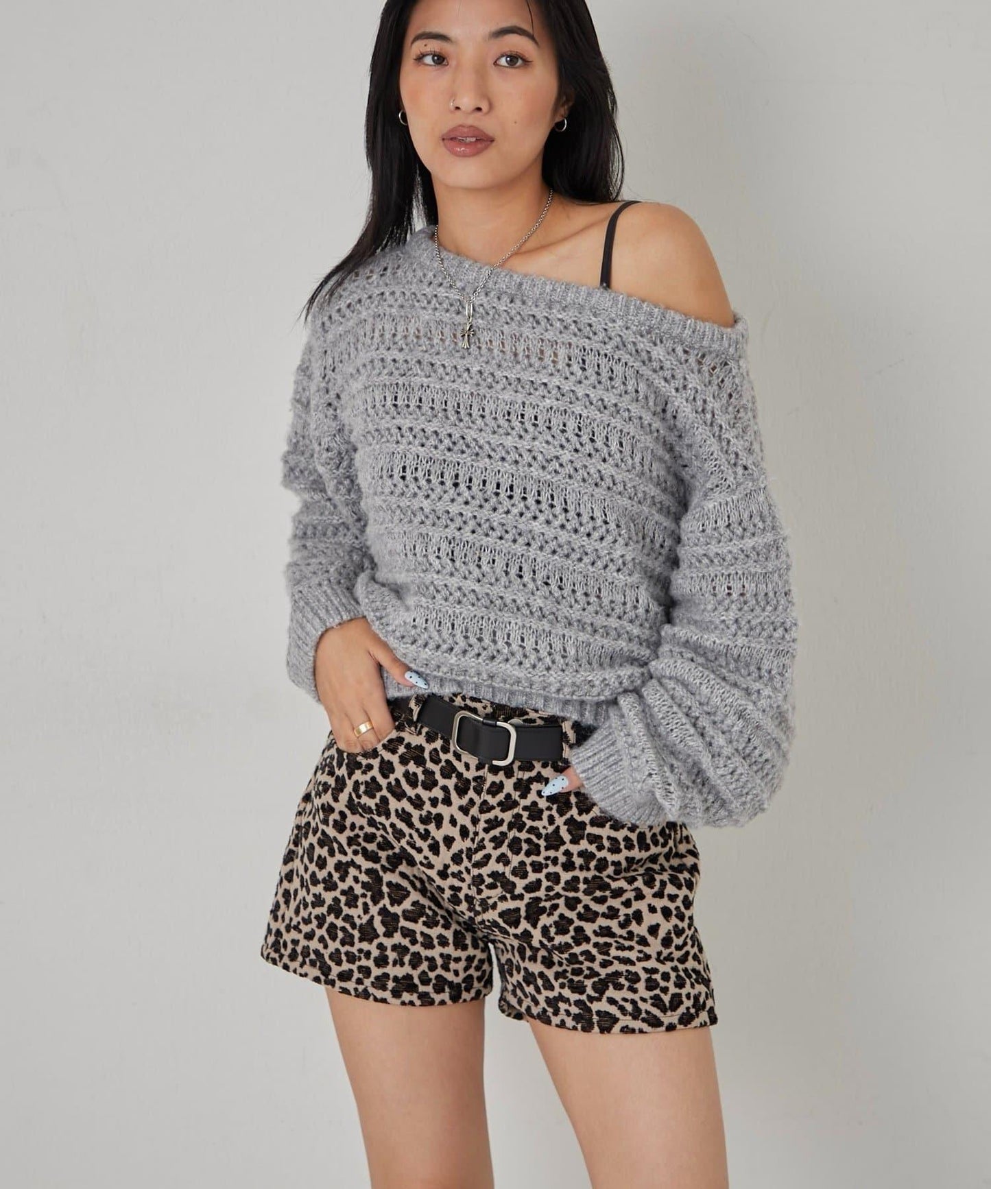 【WHO'S WHO gallery】網眼條紋一字肩兩穿針織衫