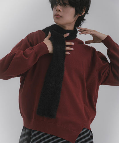 不對稱圓領針織衫