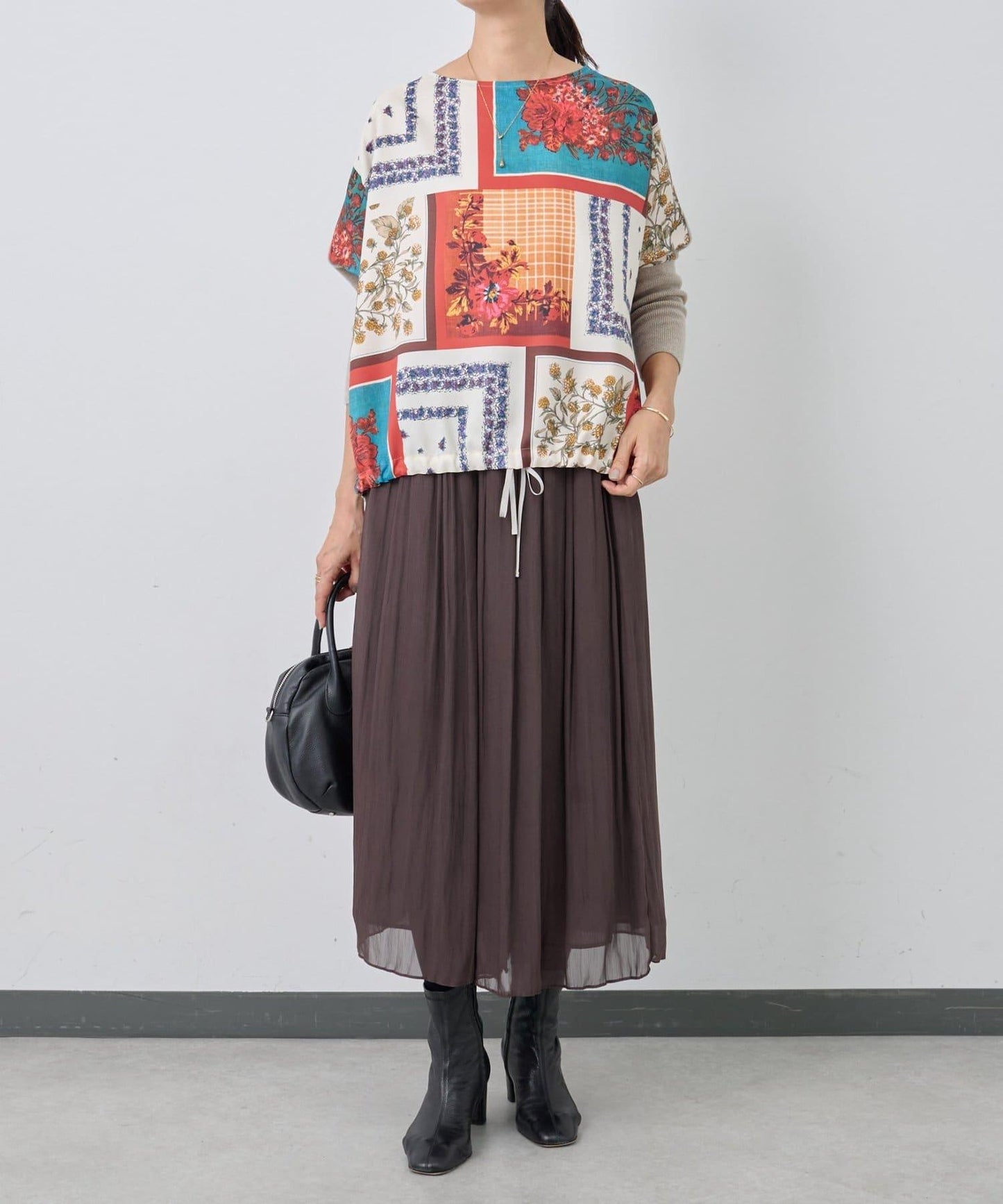 圍巾拼接印花針織衫