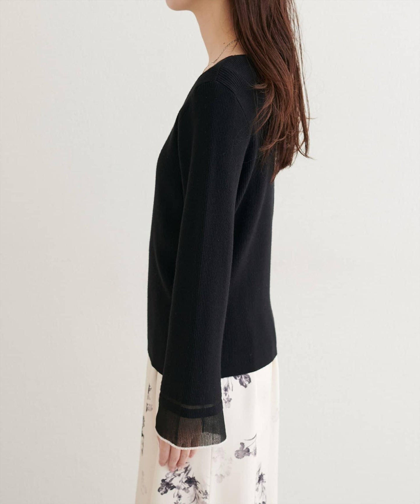 袖口透視喇叭袖針織衫