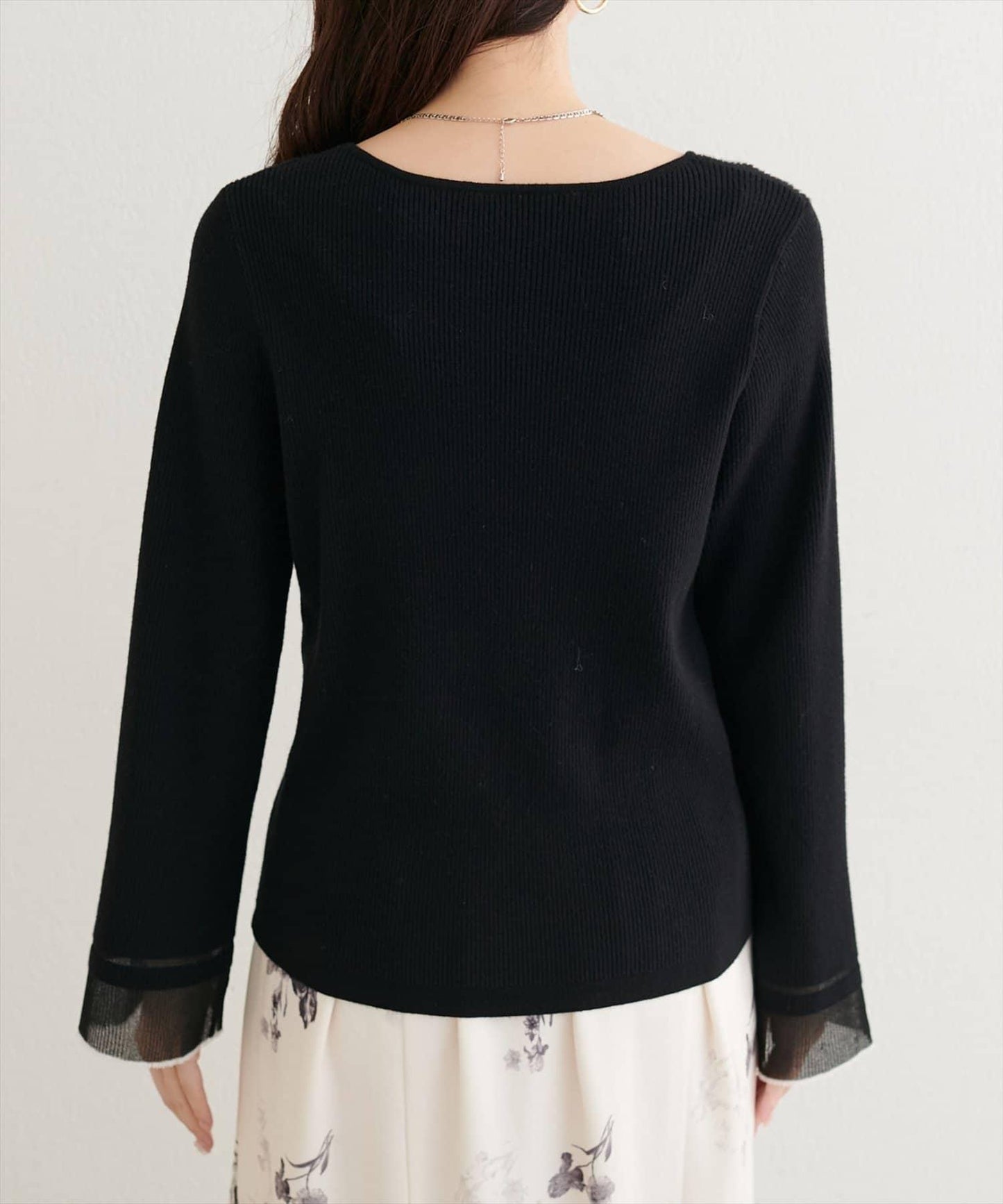 袖口透視喇叭袖針織衫