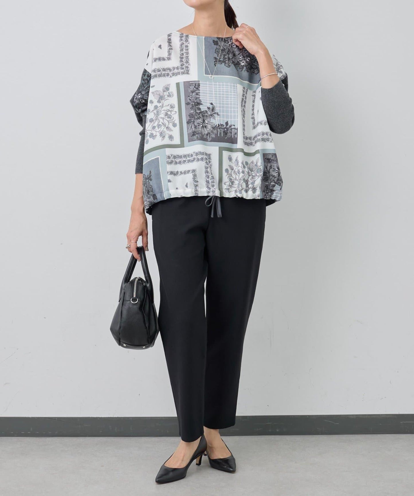 圍巾拼接印花針織衫