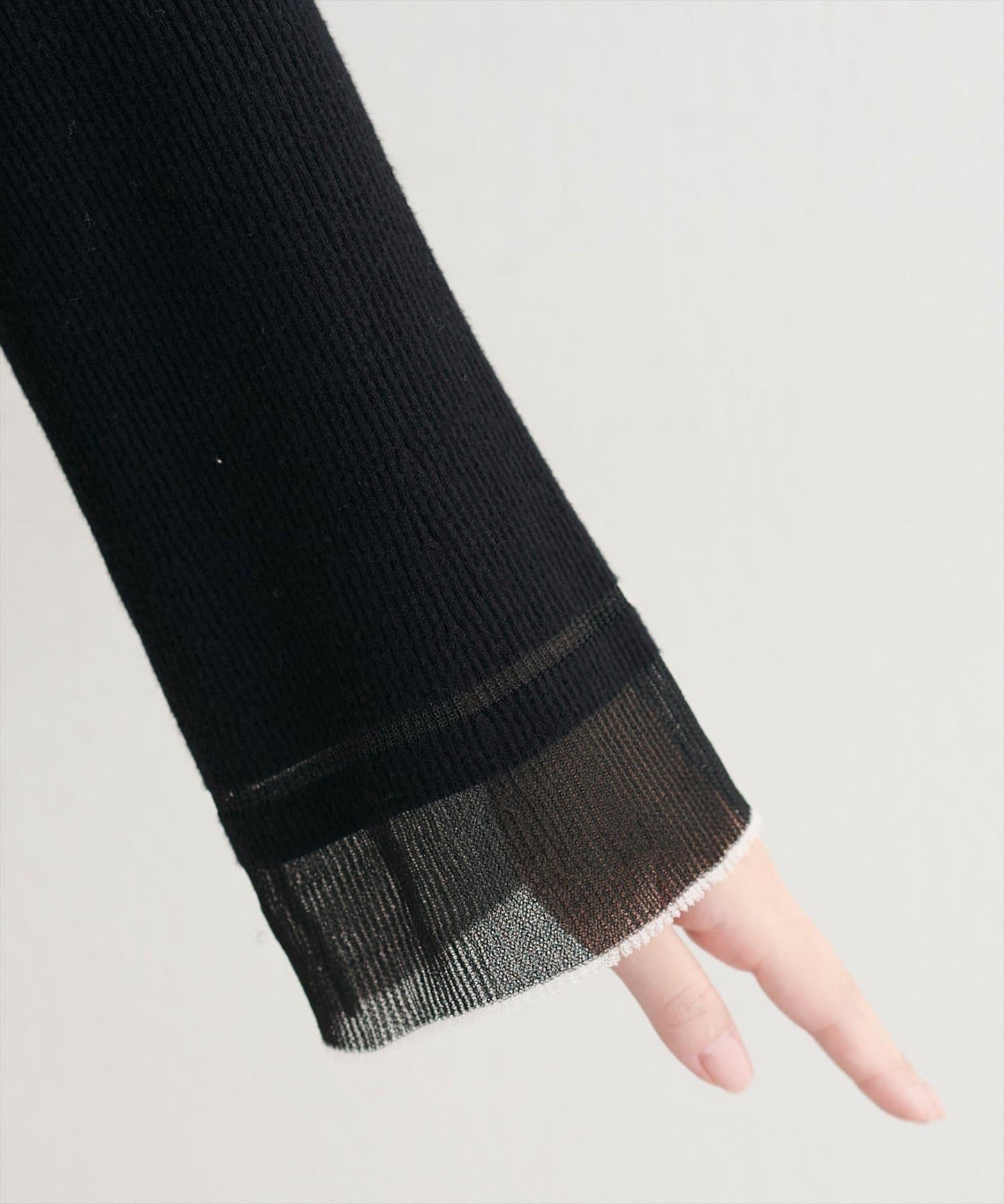 袖口透視喇叭袖針織衫