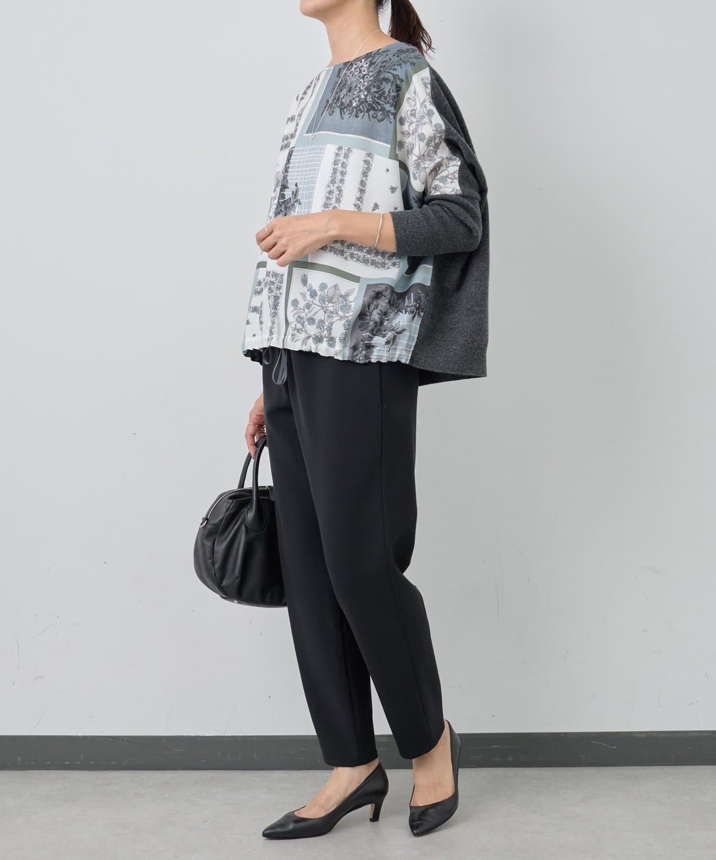 圍巾拼接印花針織衫