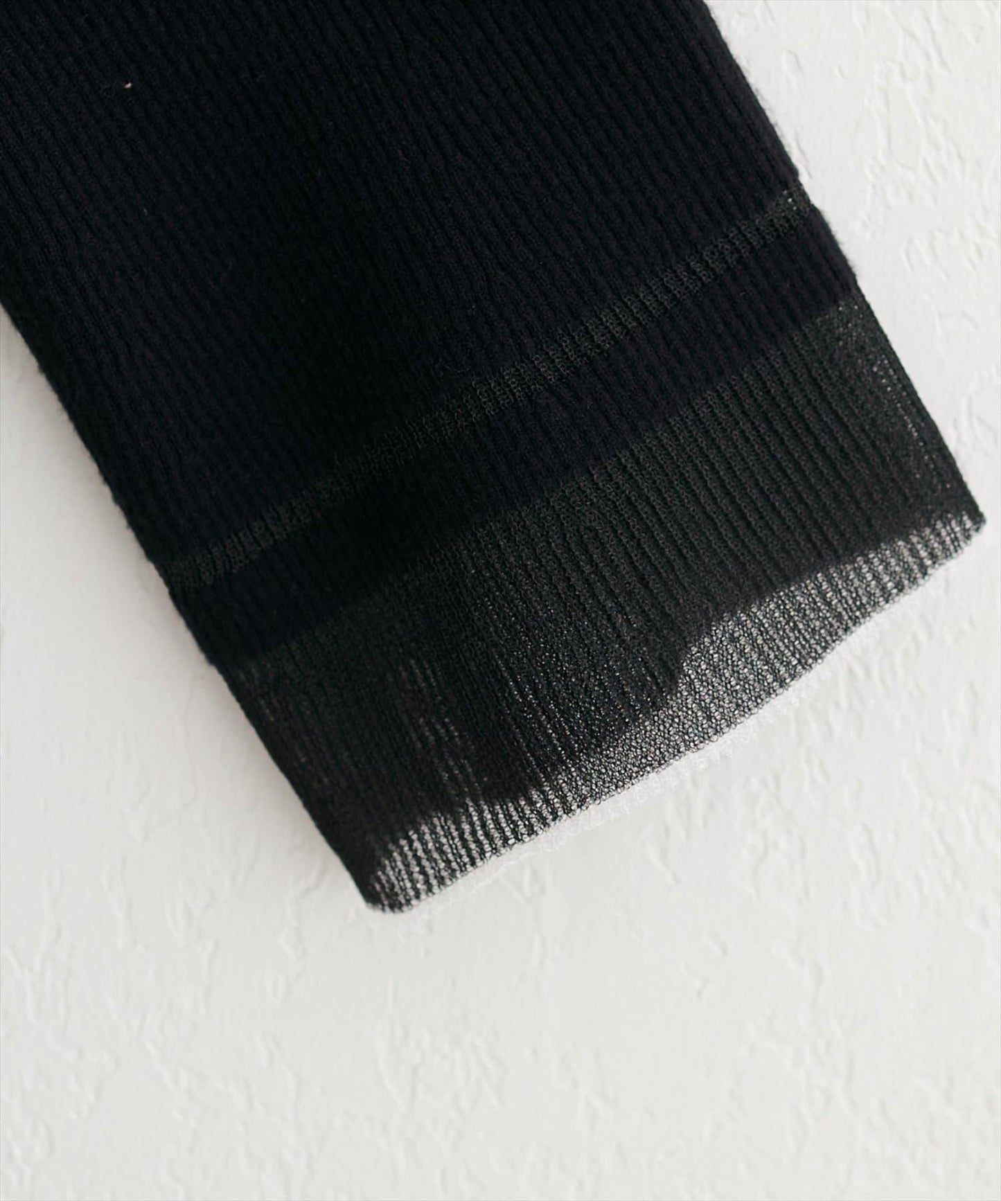 袖口透視喇叭袖針織衫