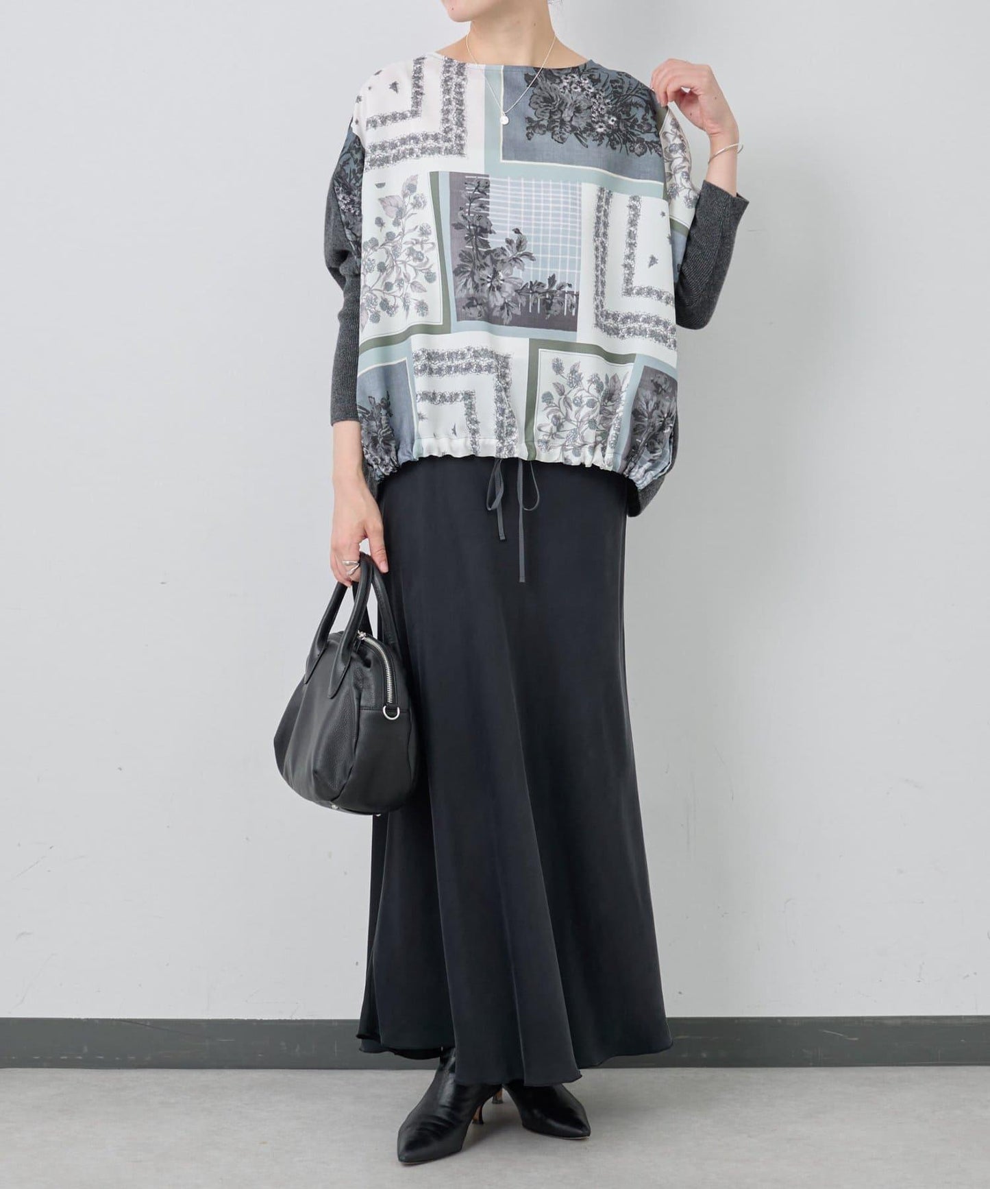 圍巾拼接印花針織衫