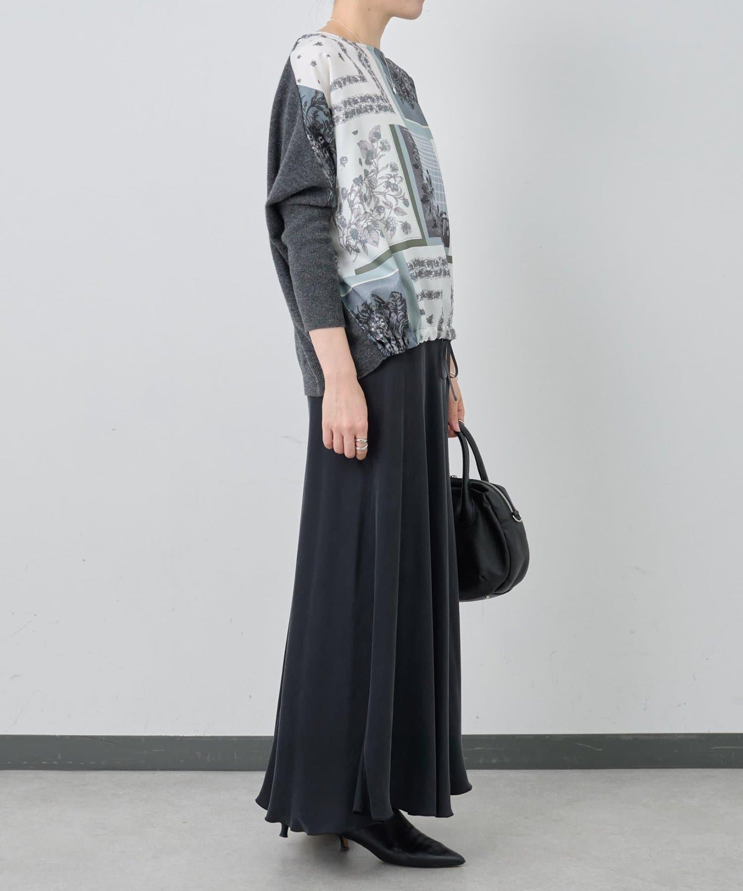 圍巾拼接印花針織衫