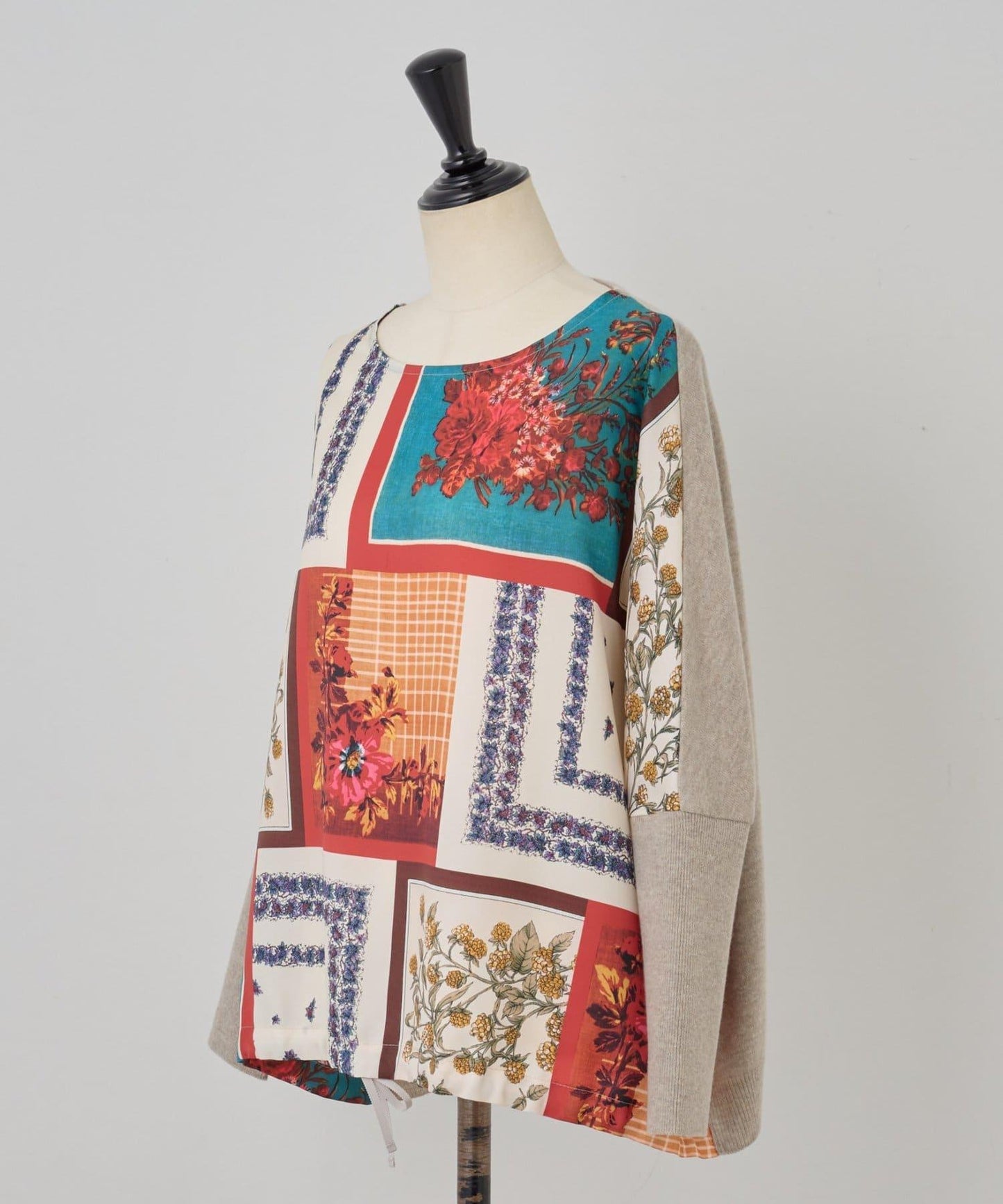 圍巾拼接印花針織衫