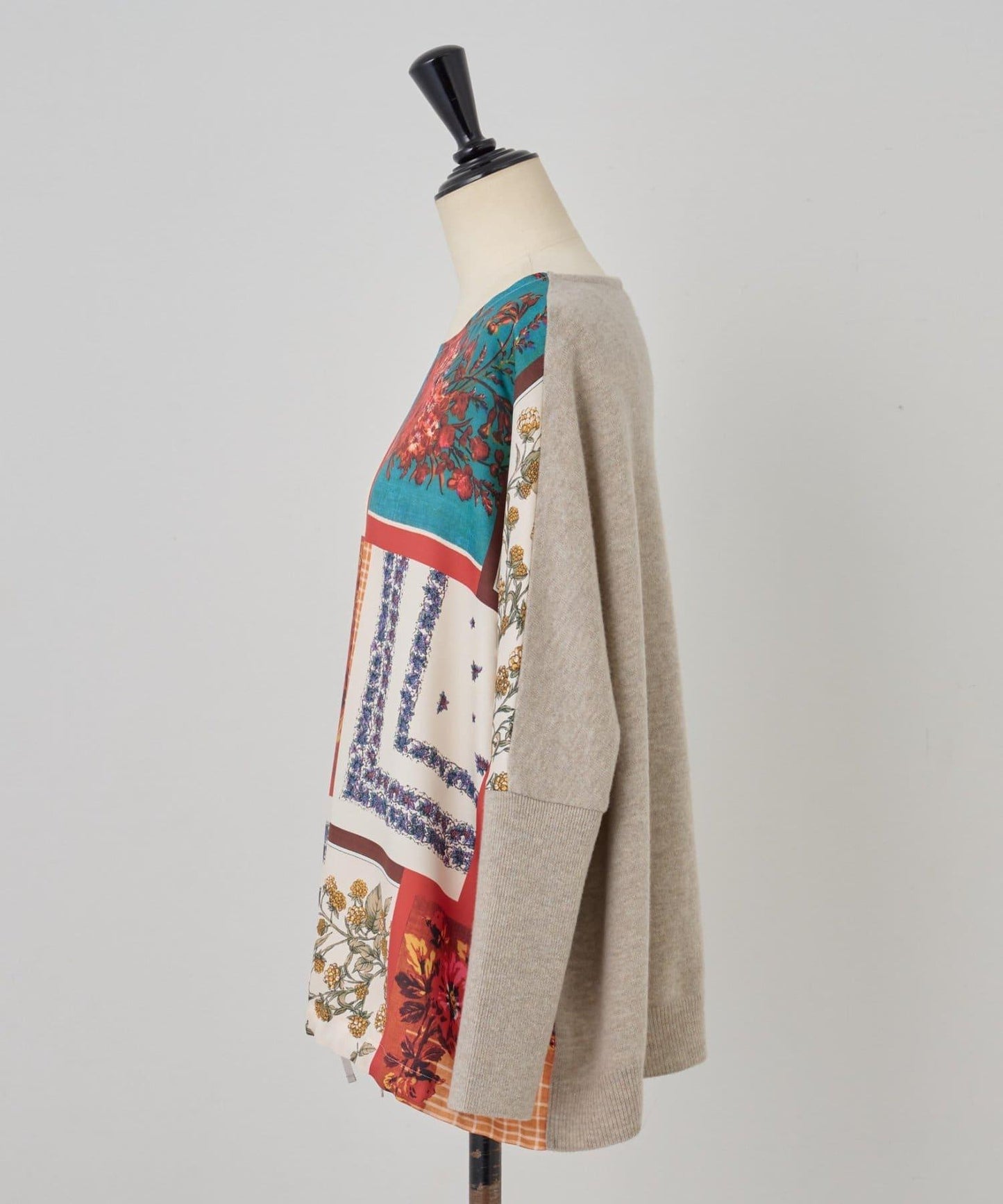 圍巾拼接印花針織衫