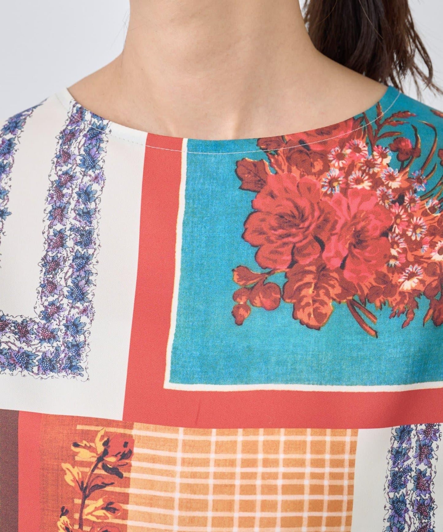 圍巾拼接印花針織衫