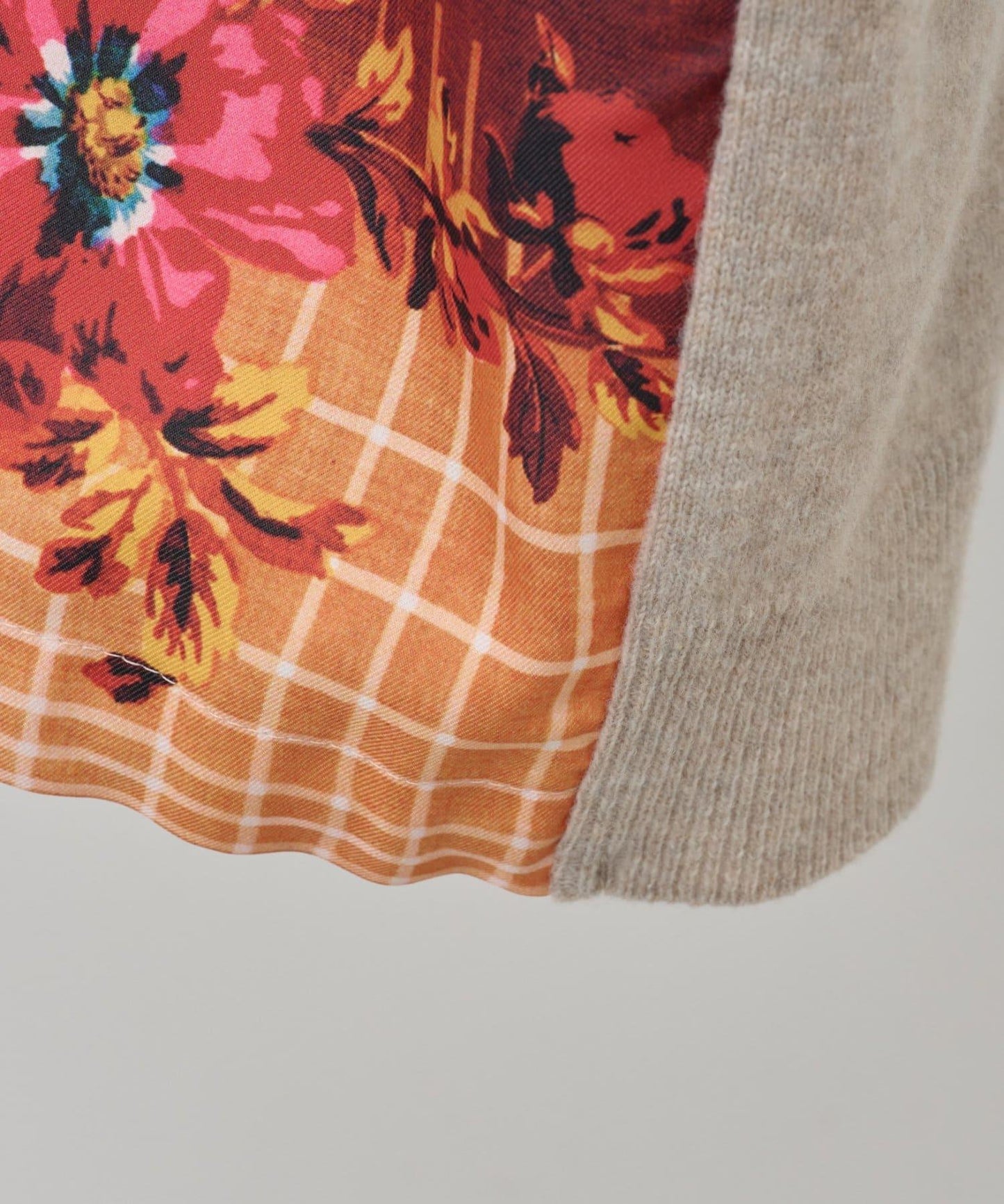 圍巾拼接印花針織衫