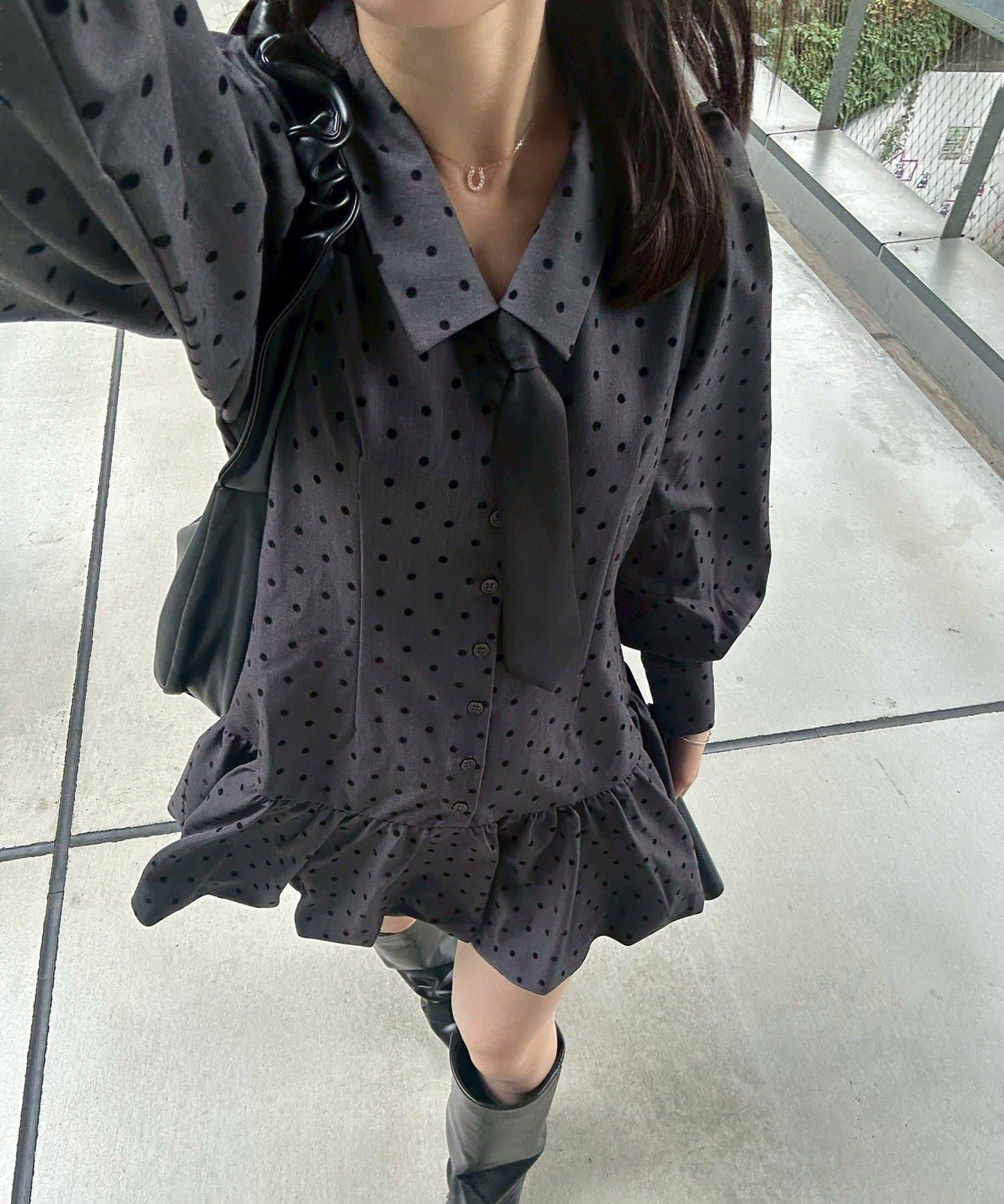 帶領帶下襬泡泡袖迷你連衣裙