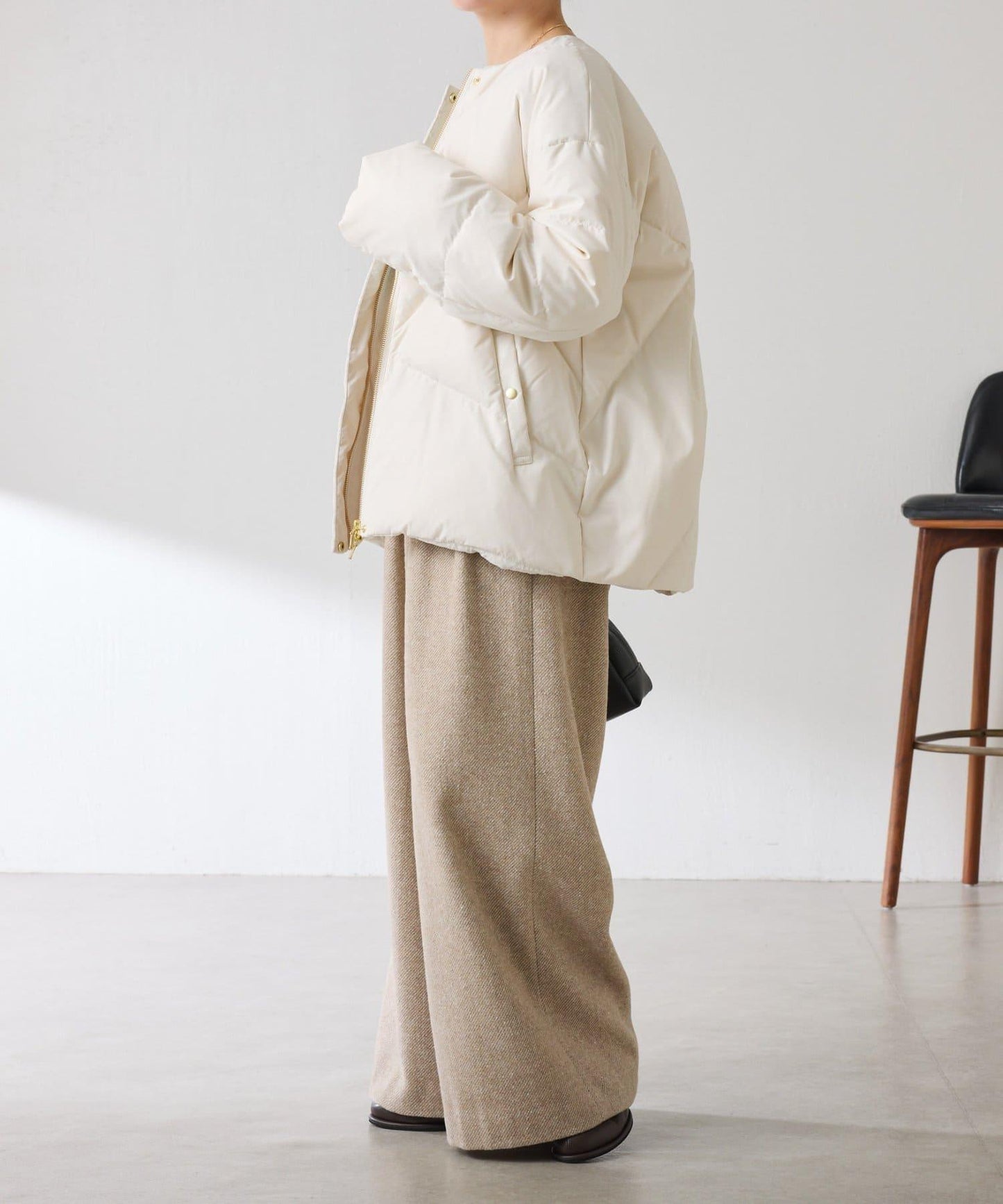 【輕量外套】輕質壓花無領羽絨服