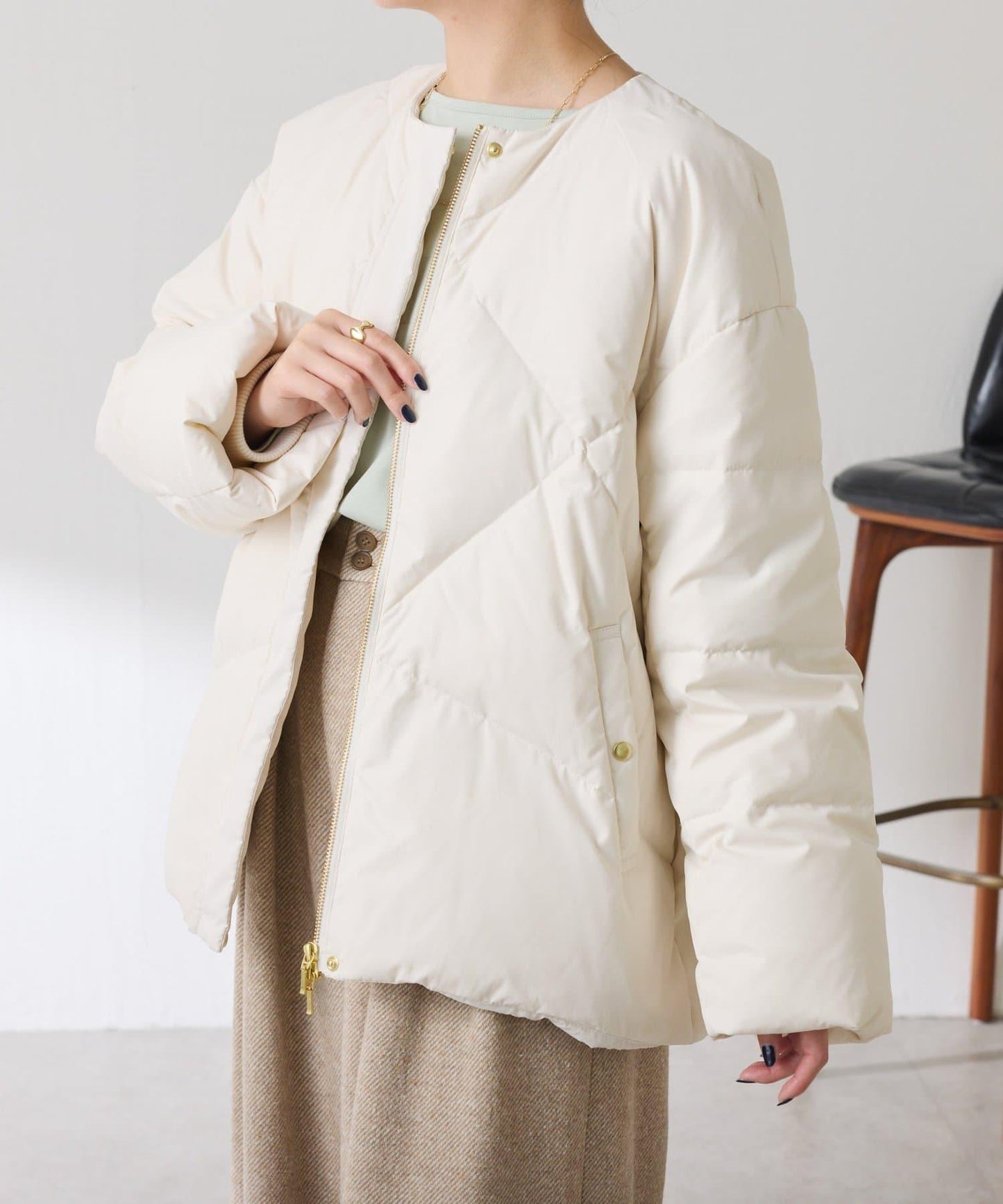 【輕量外套】輕質壓花無領羽絨服