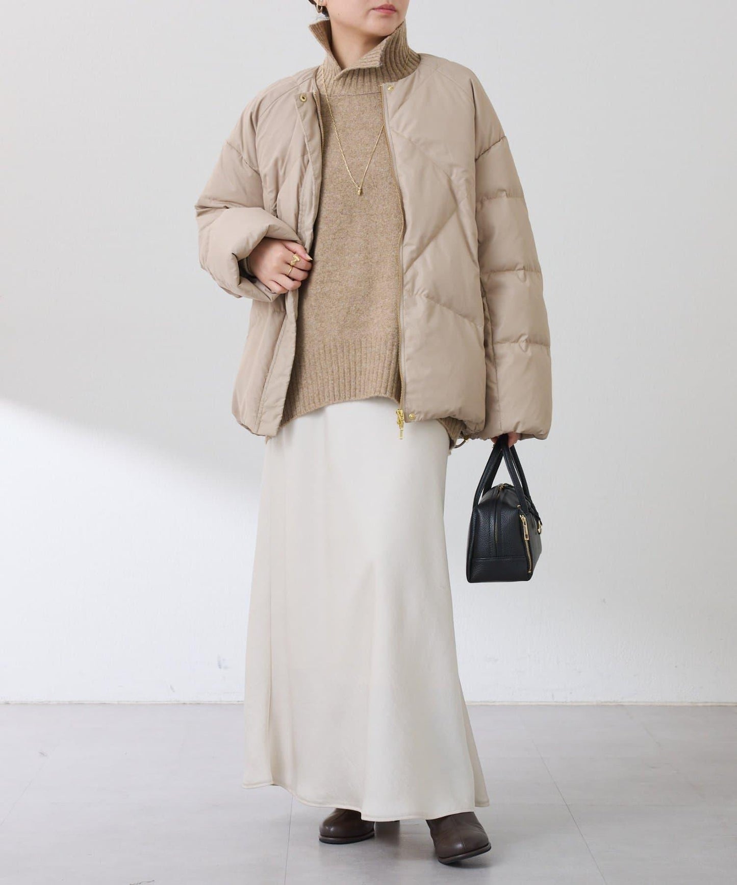 【輕量外套】輕質壓花無領羽絨服