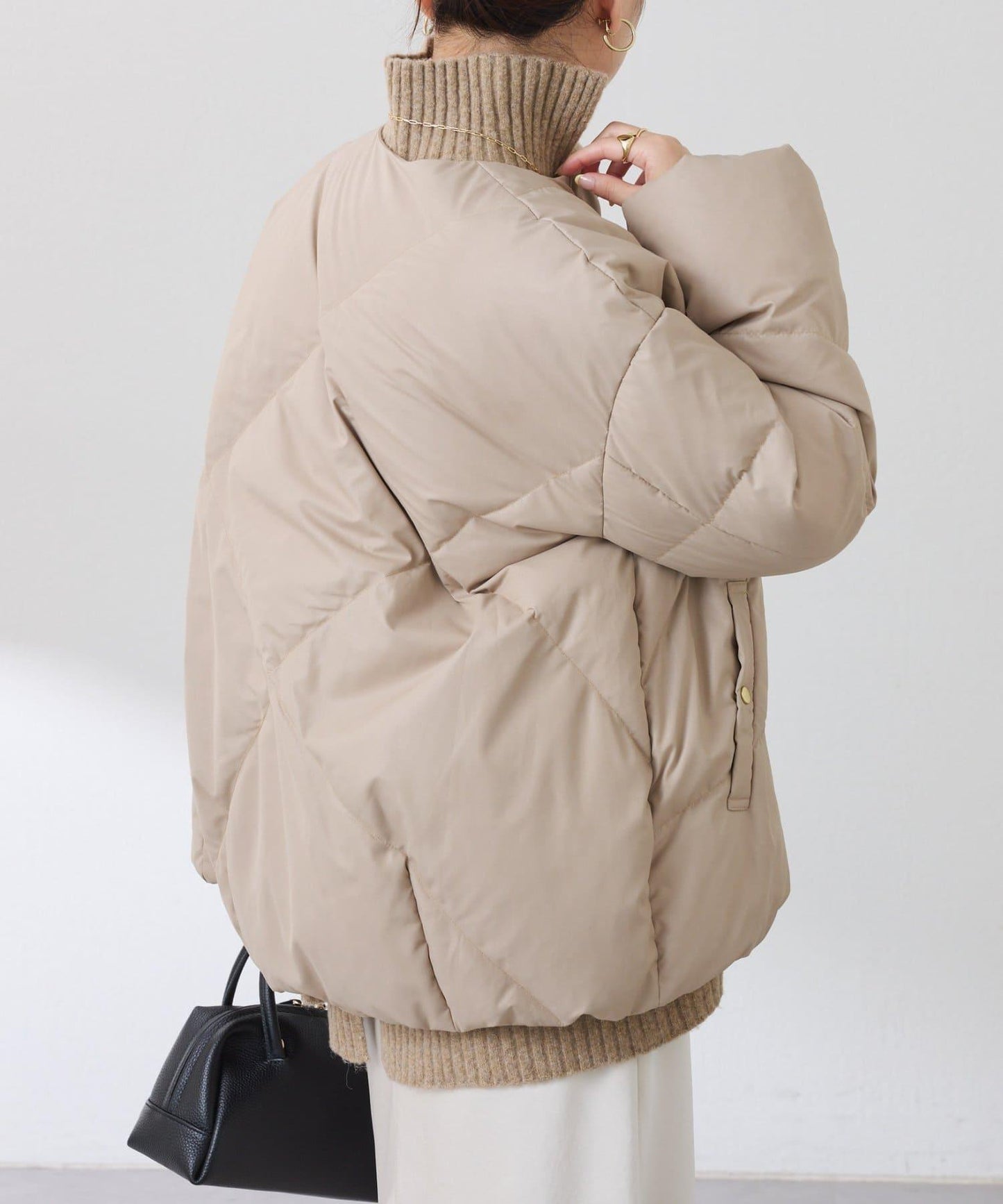 【輕量外套】輕質壓花無領羽絨服