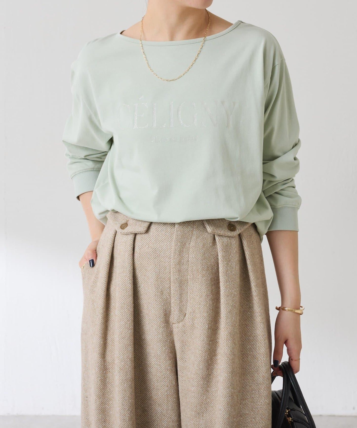 亮片字母長袖T恤/疊穿單品