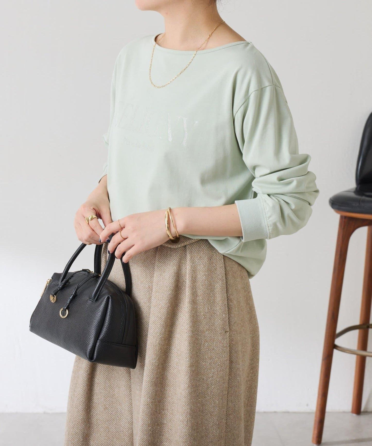 亮片字母長袖T恤/疊穿單品