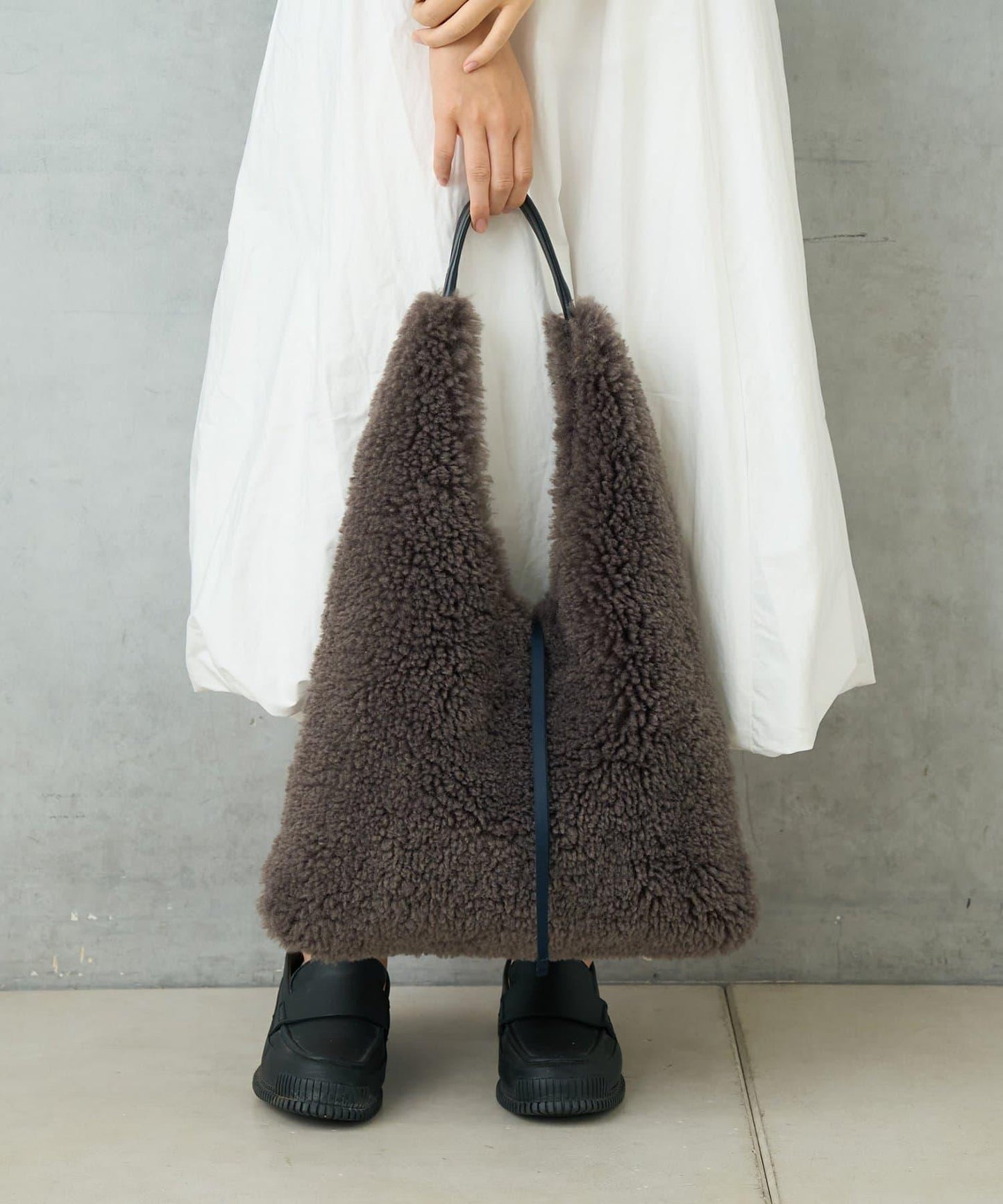 仿羊羔絨三角形包