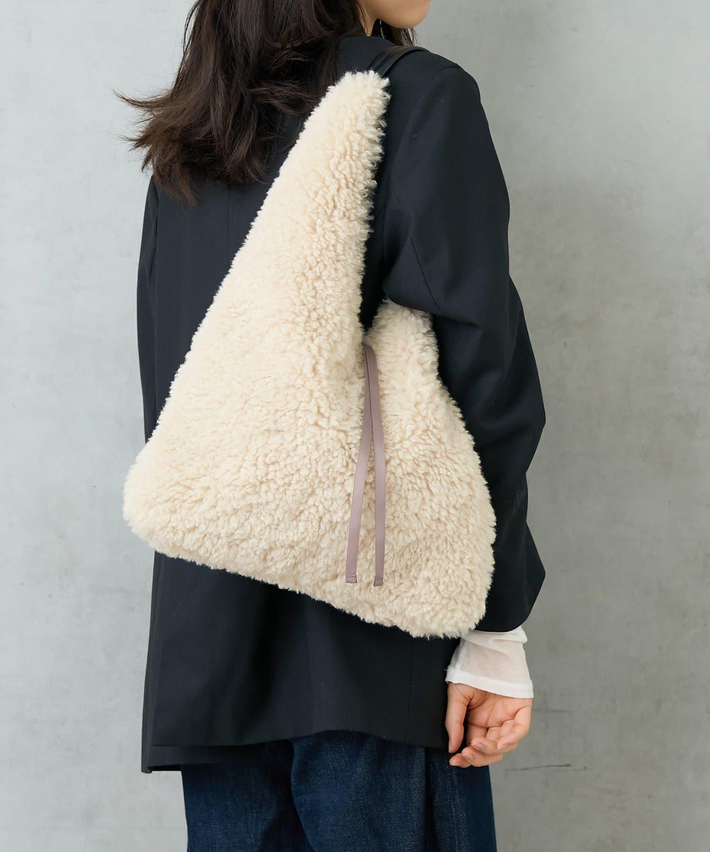 仿羊羔絨三角形包