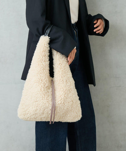 仿羊羔絨三角形包