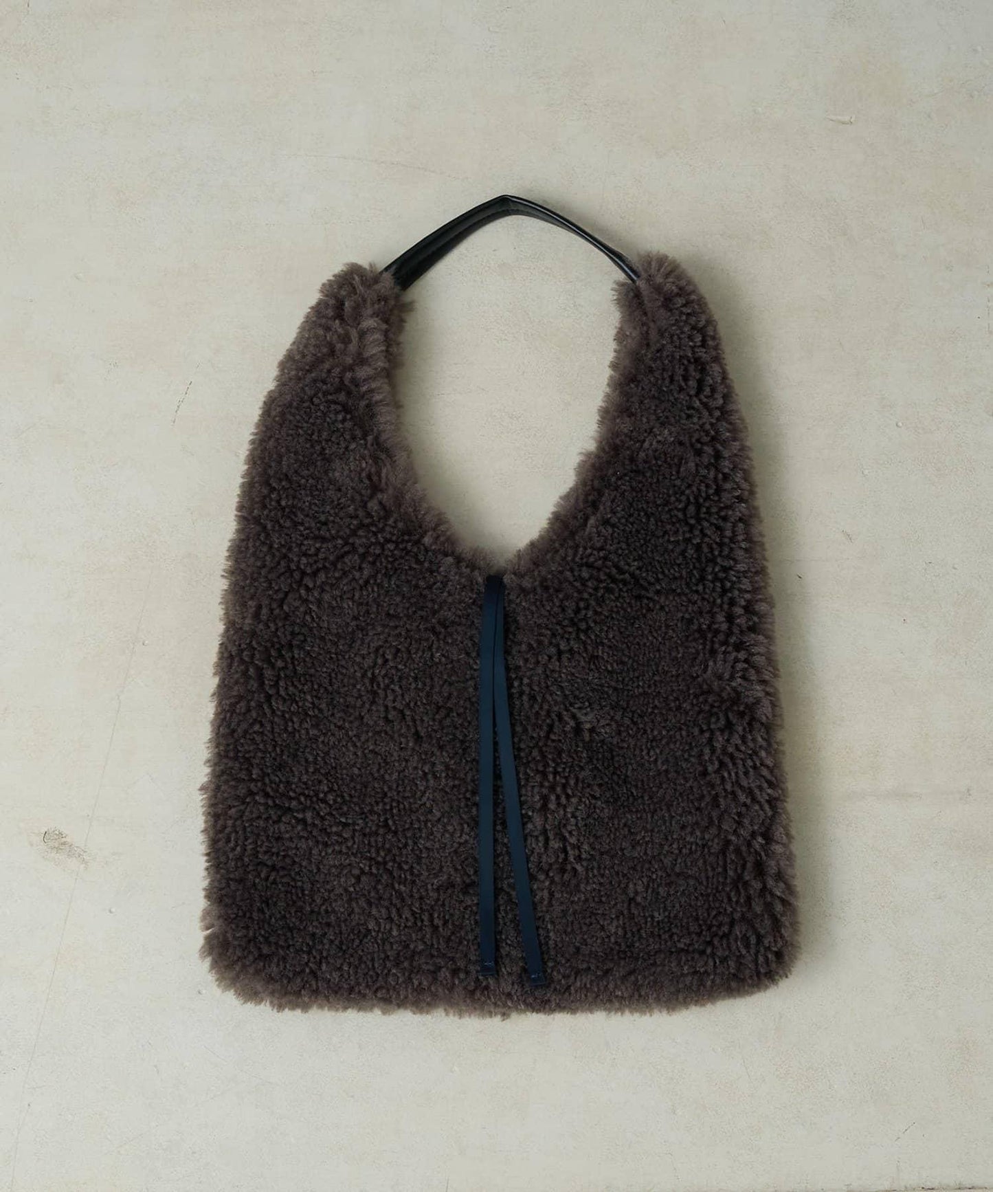 仿羊羔絨三角形包