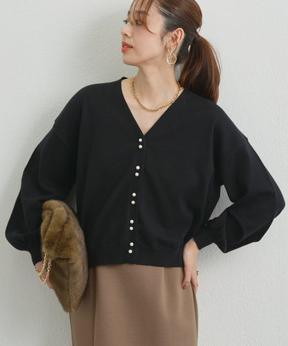 《さりげなく大人可愛い》雙珍珠紐扣短款開衫